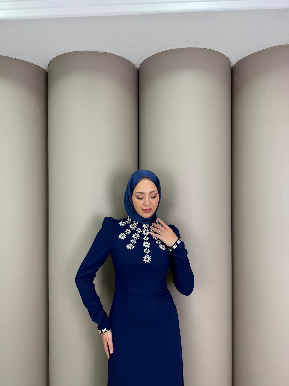 Abiye
 Gülşen Abiye Gece Mavisi