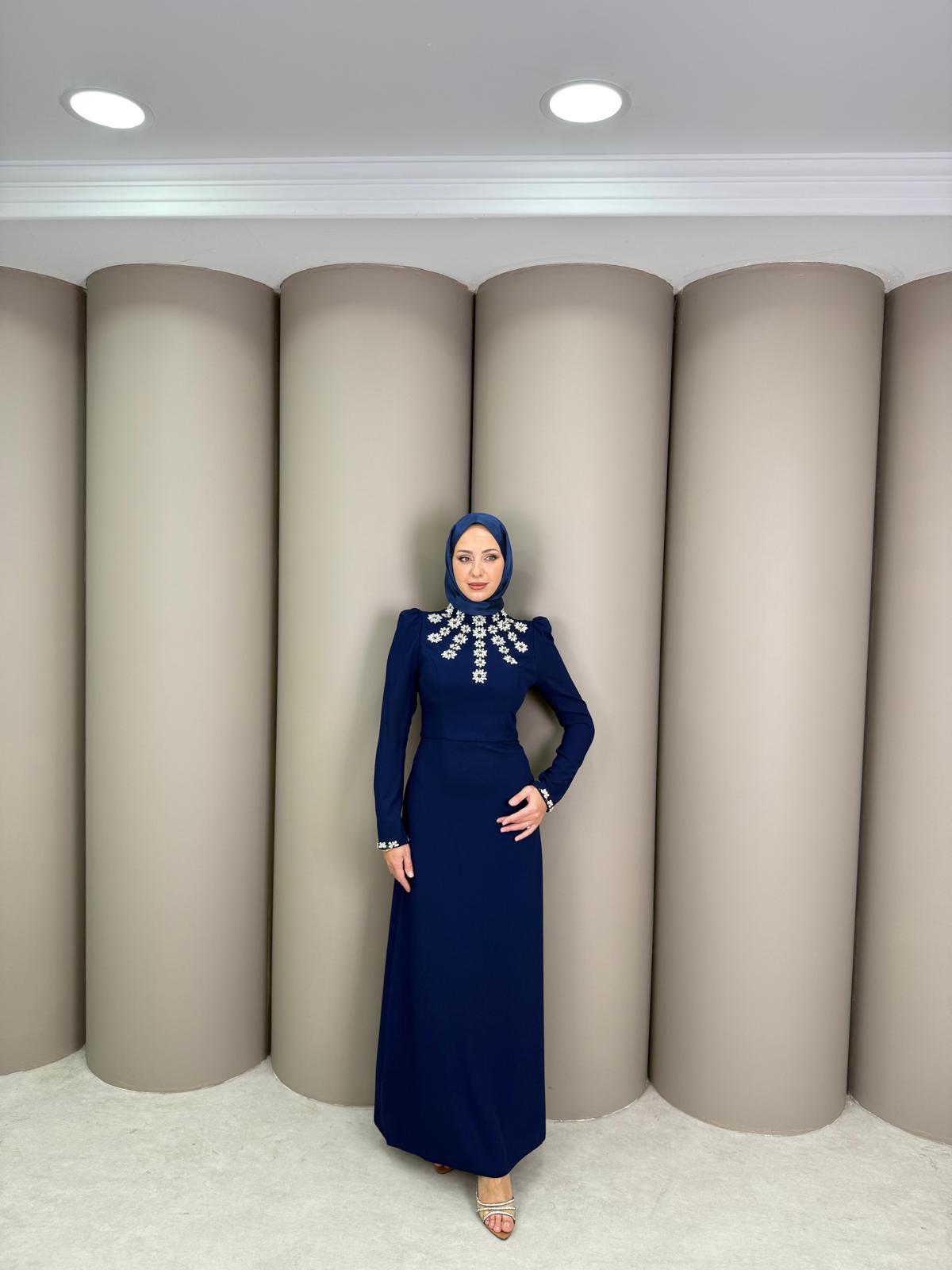 Abiye
 Gülşen Abiye Gece Mavisi