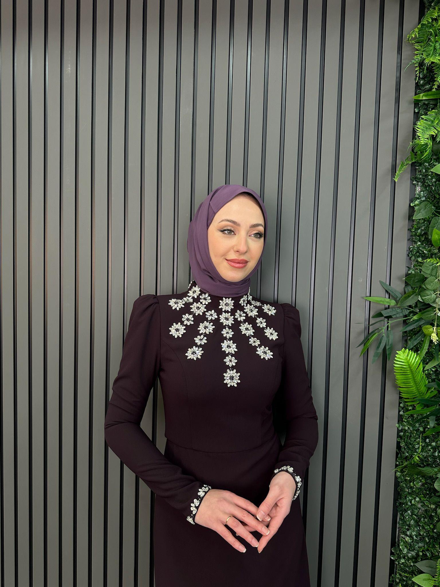 Abiye
 Gülşen Abiye Mürdüm