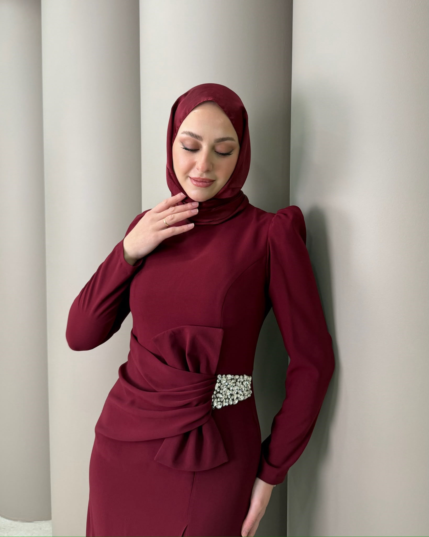 Abiye
Aleen Abiye Bordo 