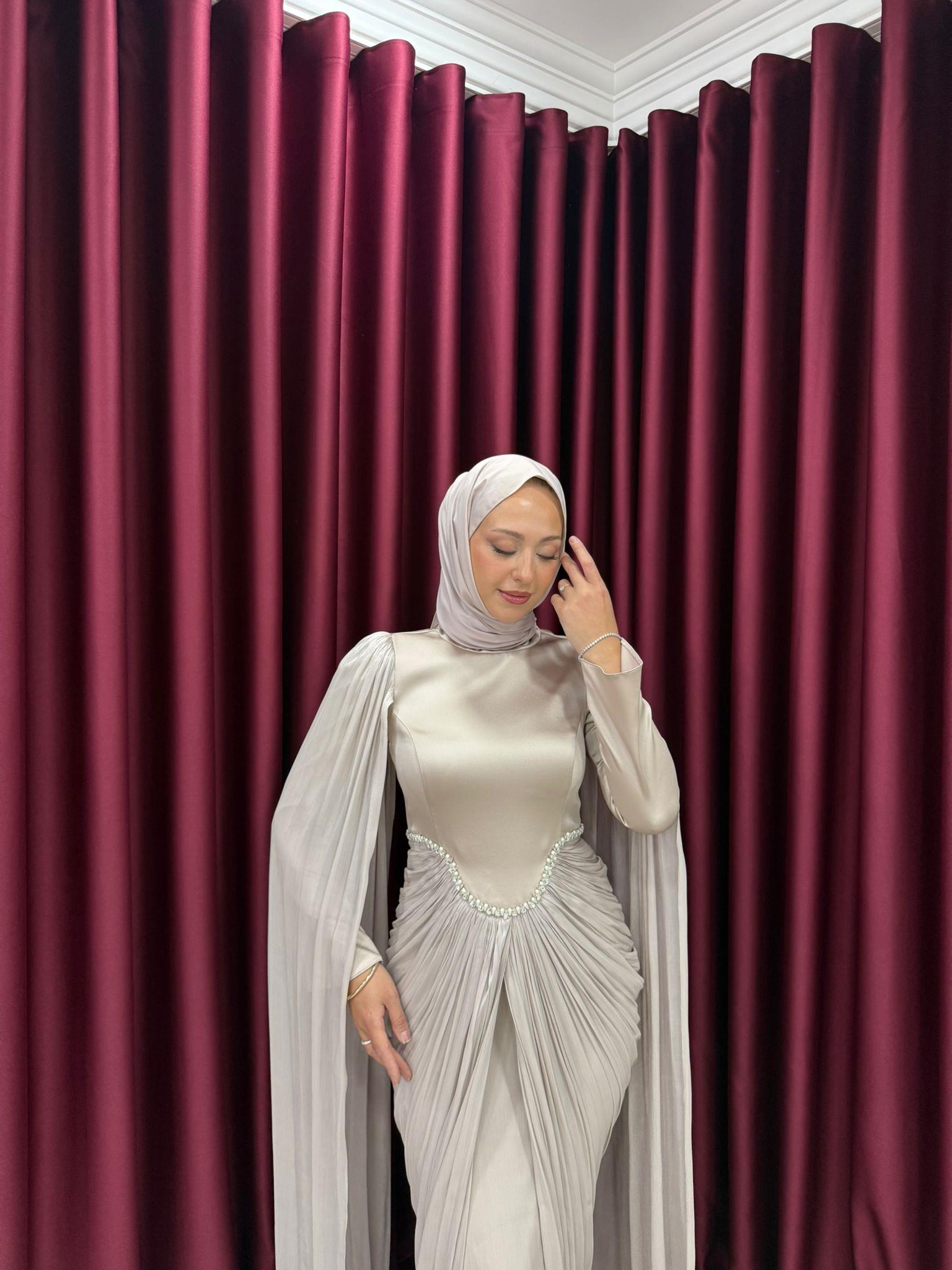 Abiye
Aura Abiye Taş