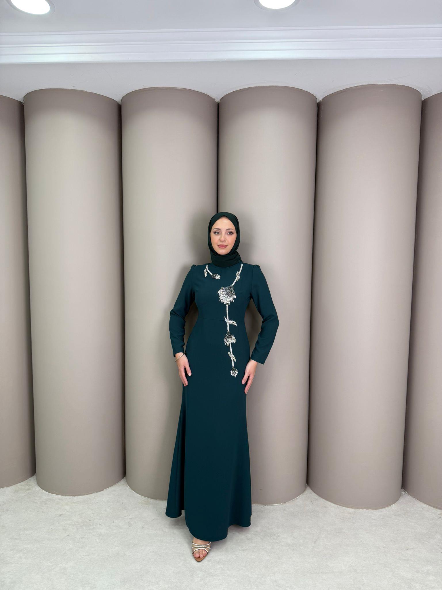 Abiye
Belin Abiye Zümrüt Yeşil