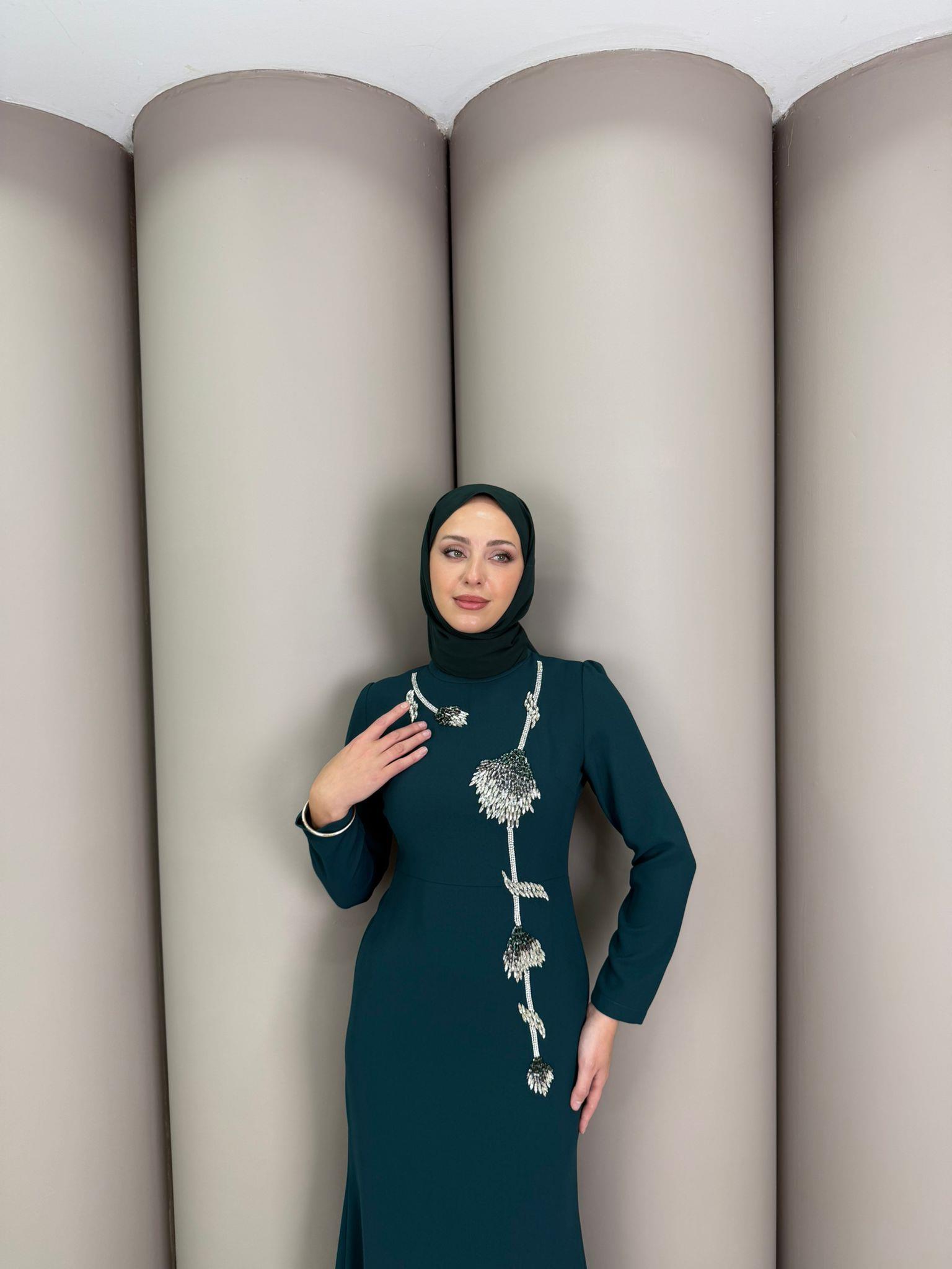 Abiye
Belin Abiye Zümrüt Yeşil