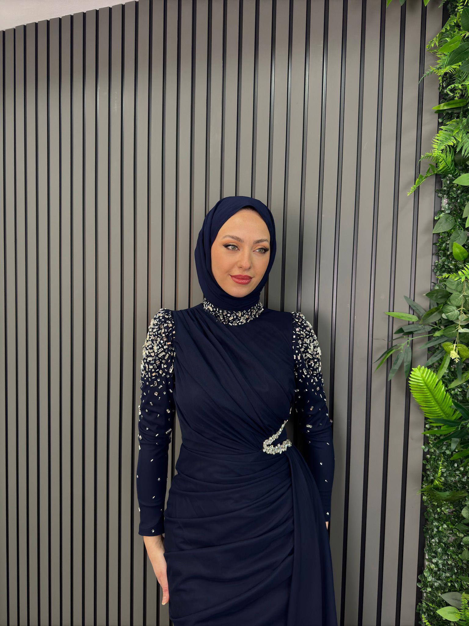 Abiye
Berry Abiye Lacivert