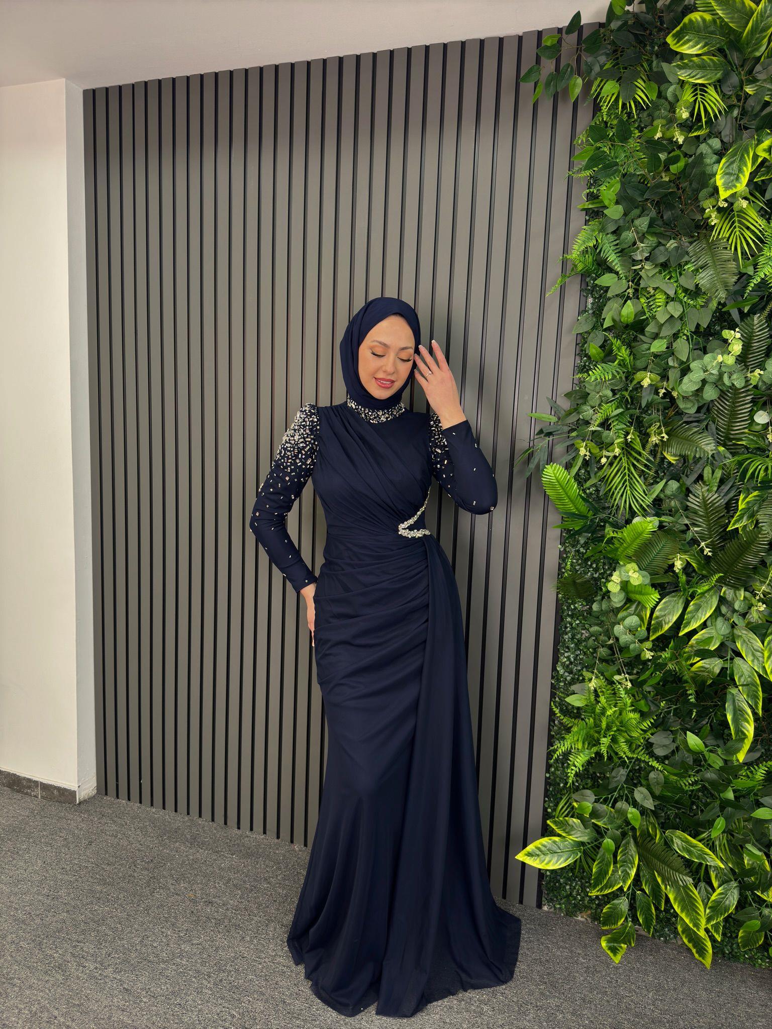 Abiye
Berry Abiye Lacivert