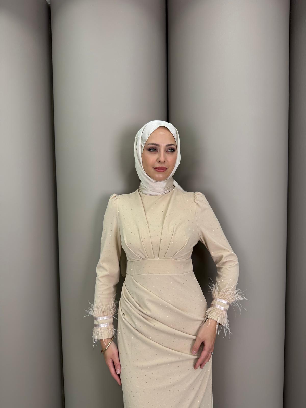 Abiye
Beste Abiye Bej