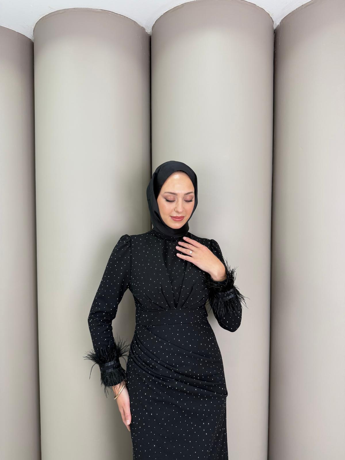 Abiye
Beste Abiye Siyah