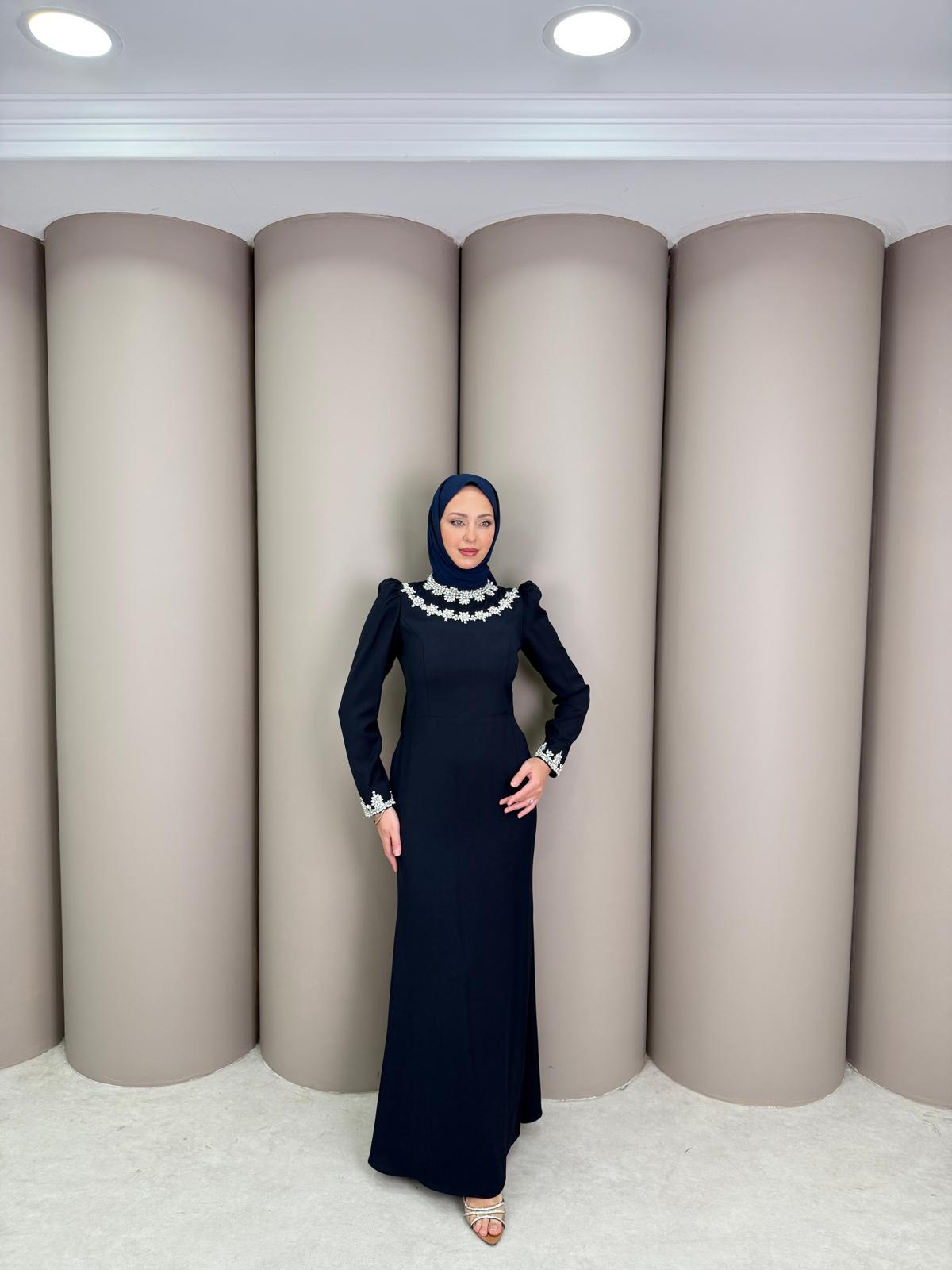 Abiye
Billur Abiye Koyu Lacivert