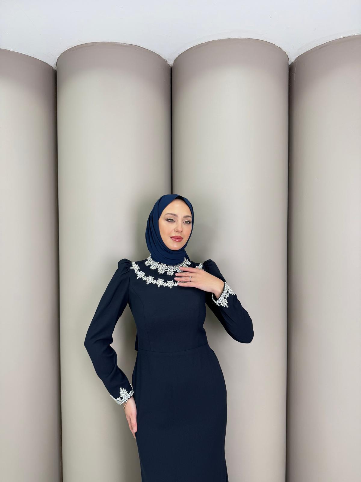 Abiye
Billur Abiye Koyu Lacivert