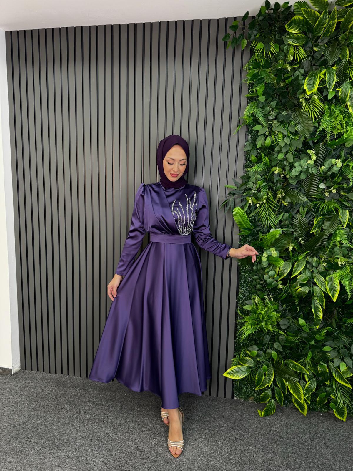 Abiye
Eylül Abiye Lila