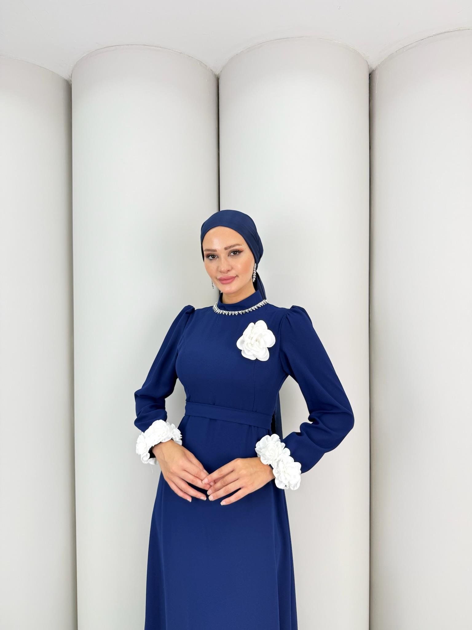 Abiye
Feray Abiye Lacivert