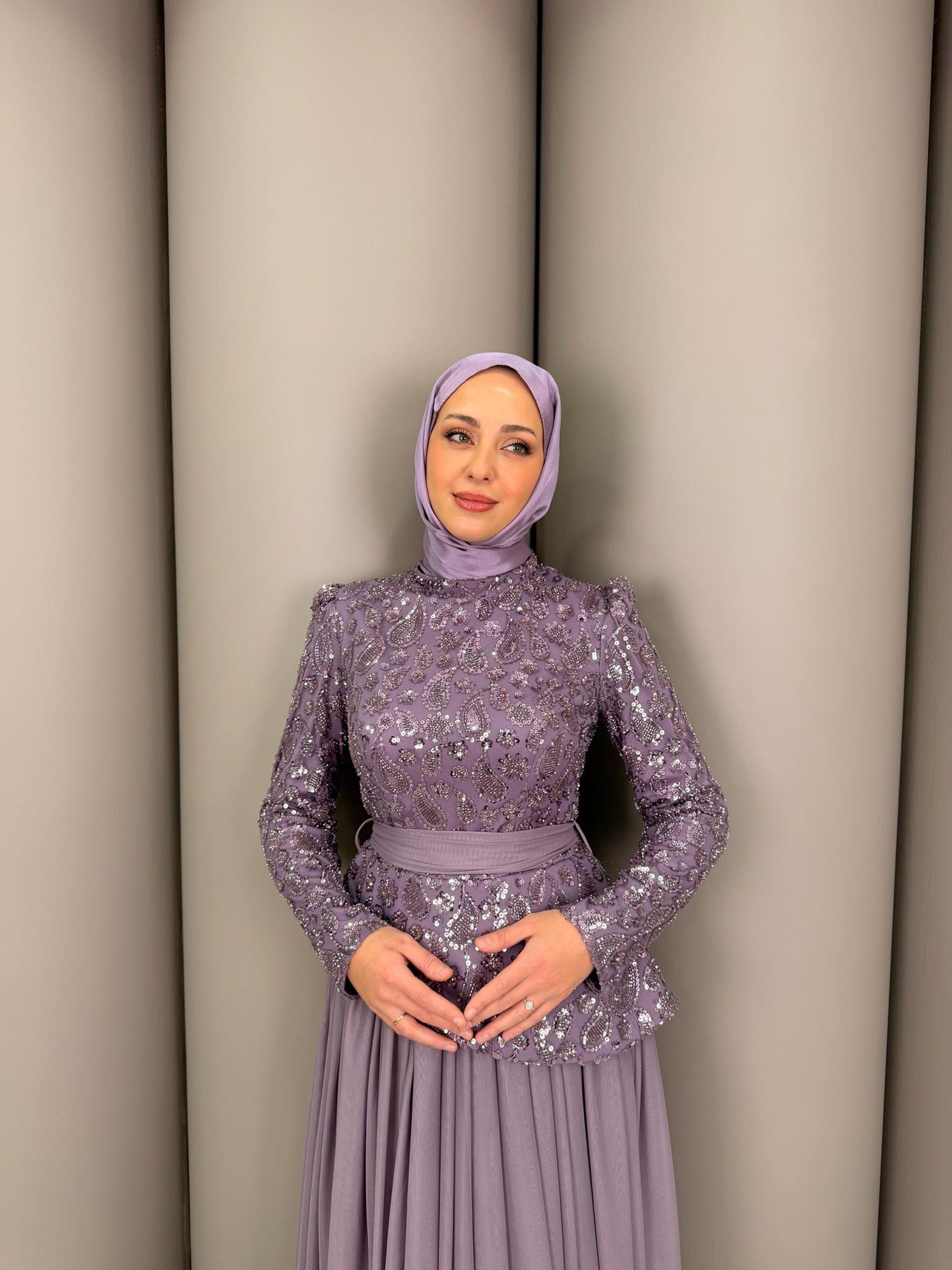 Abiye
Flower Abiye Lila