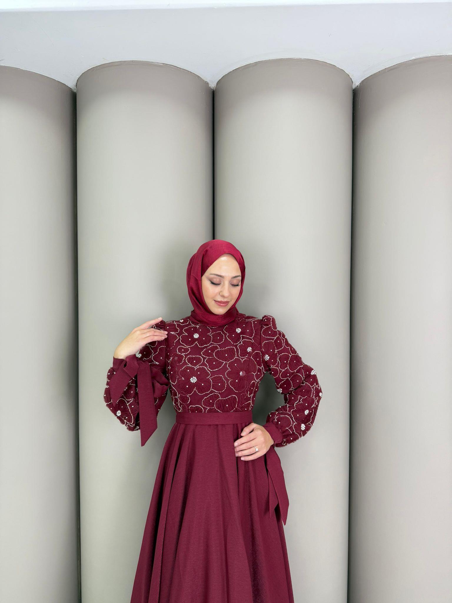 Abiye
Gülru Abiye Bordo