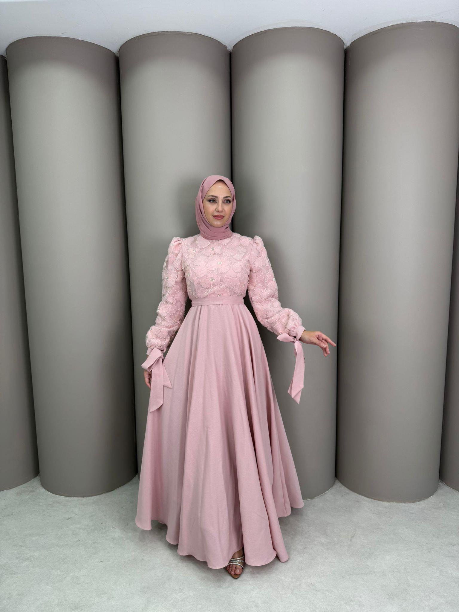 Abiye
Gülru Abiye Pembe