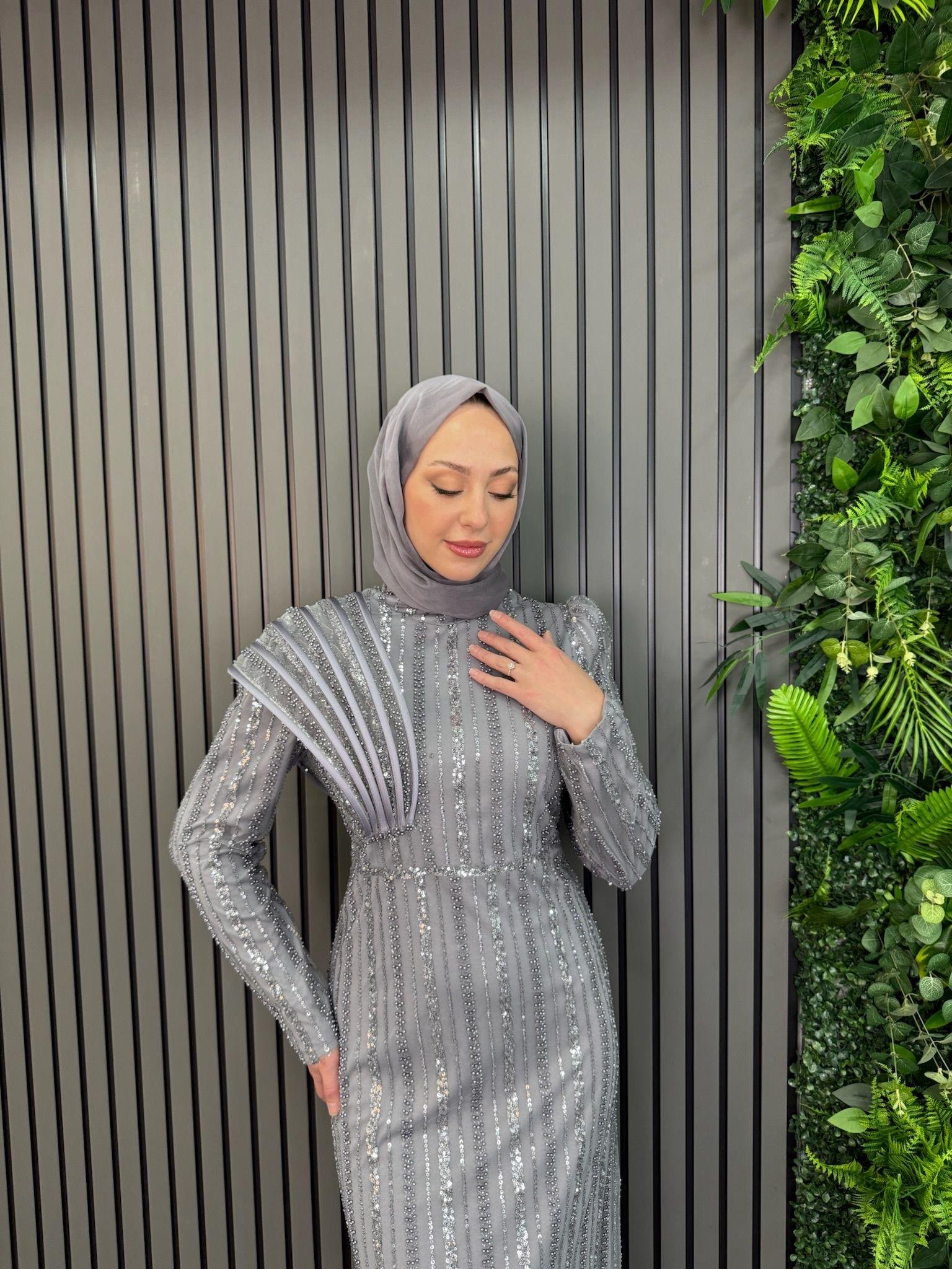 Abiye
Lira Abiye Gri