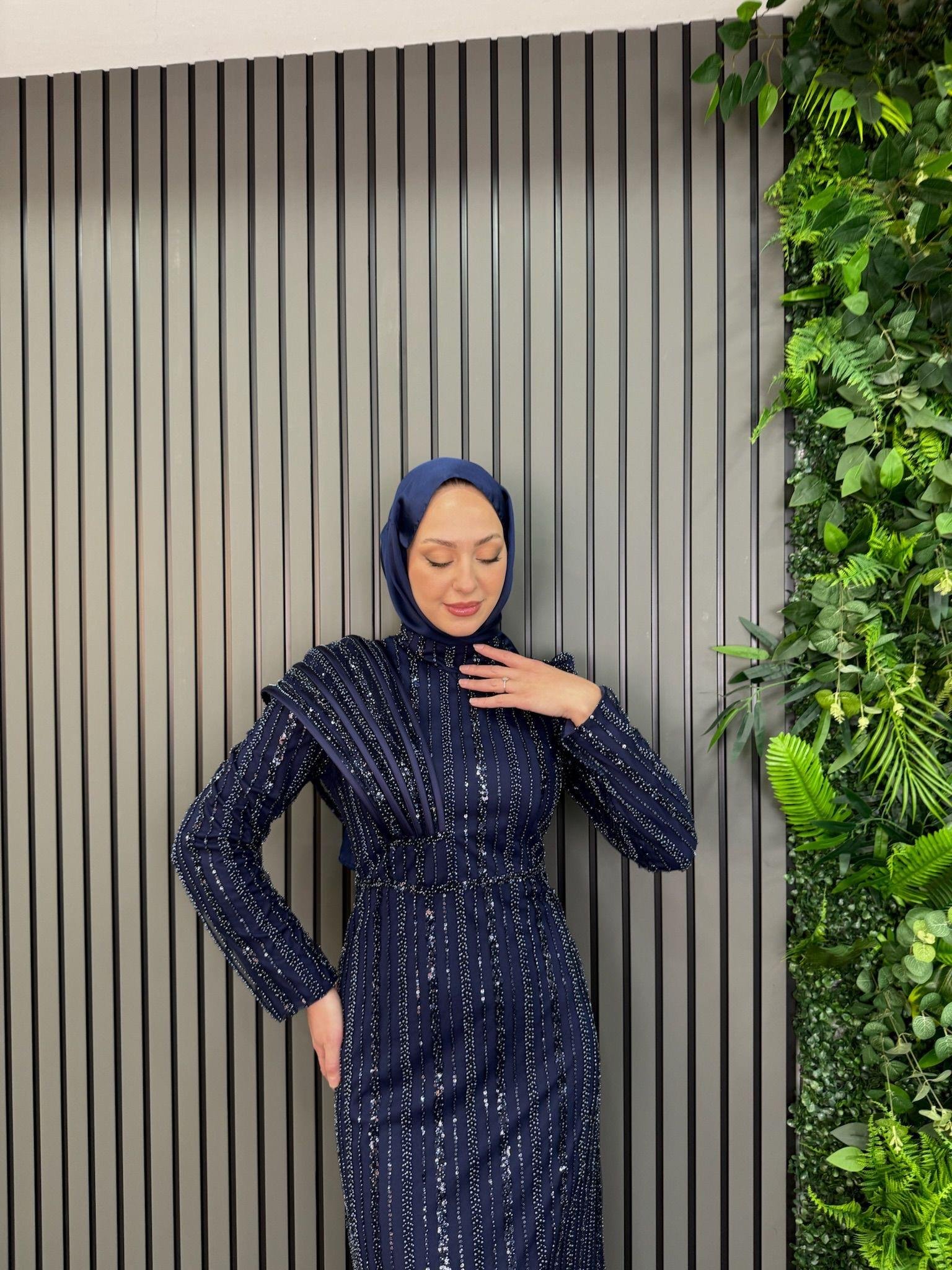 Abiye
Lira Abiye Lacivert