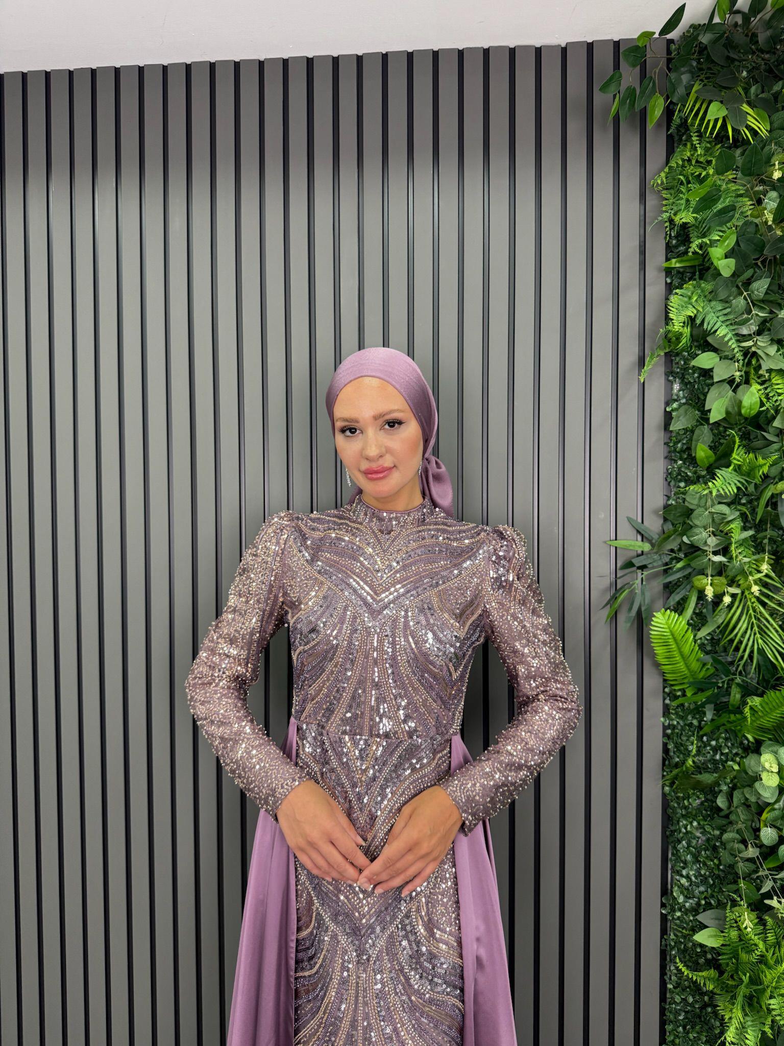 Abiye
Livia Abiye Lila