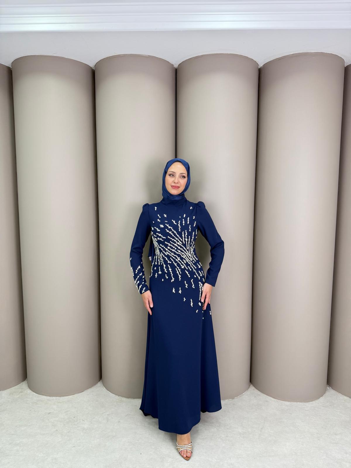 Abiye
Mavi Abiye Lacivert