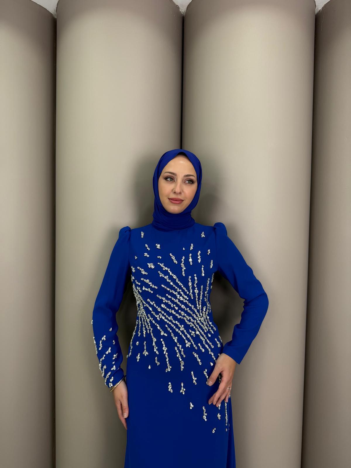 Abiye
Mavi Abiye Saks Mavi 