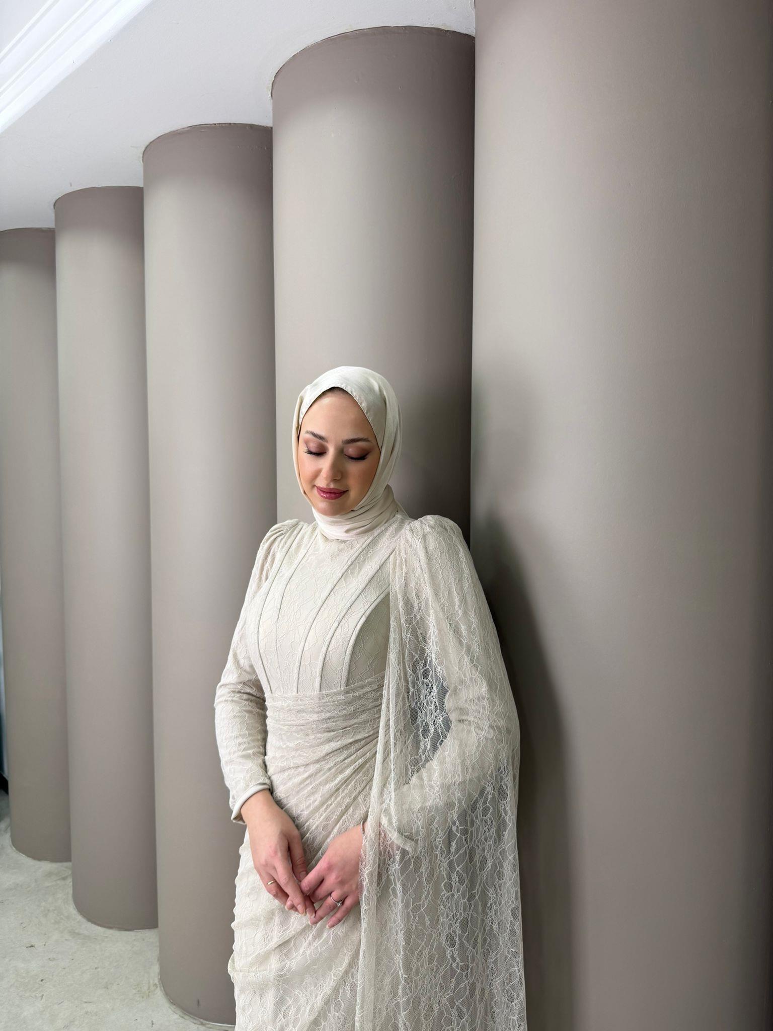 Abiye
Melek Abiye Bej