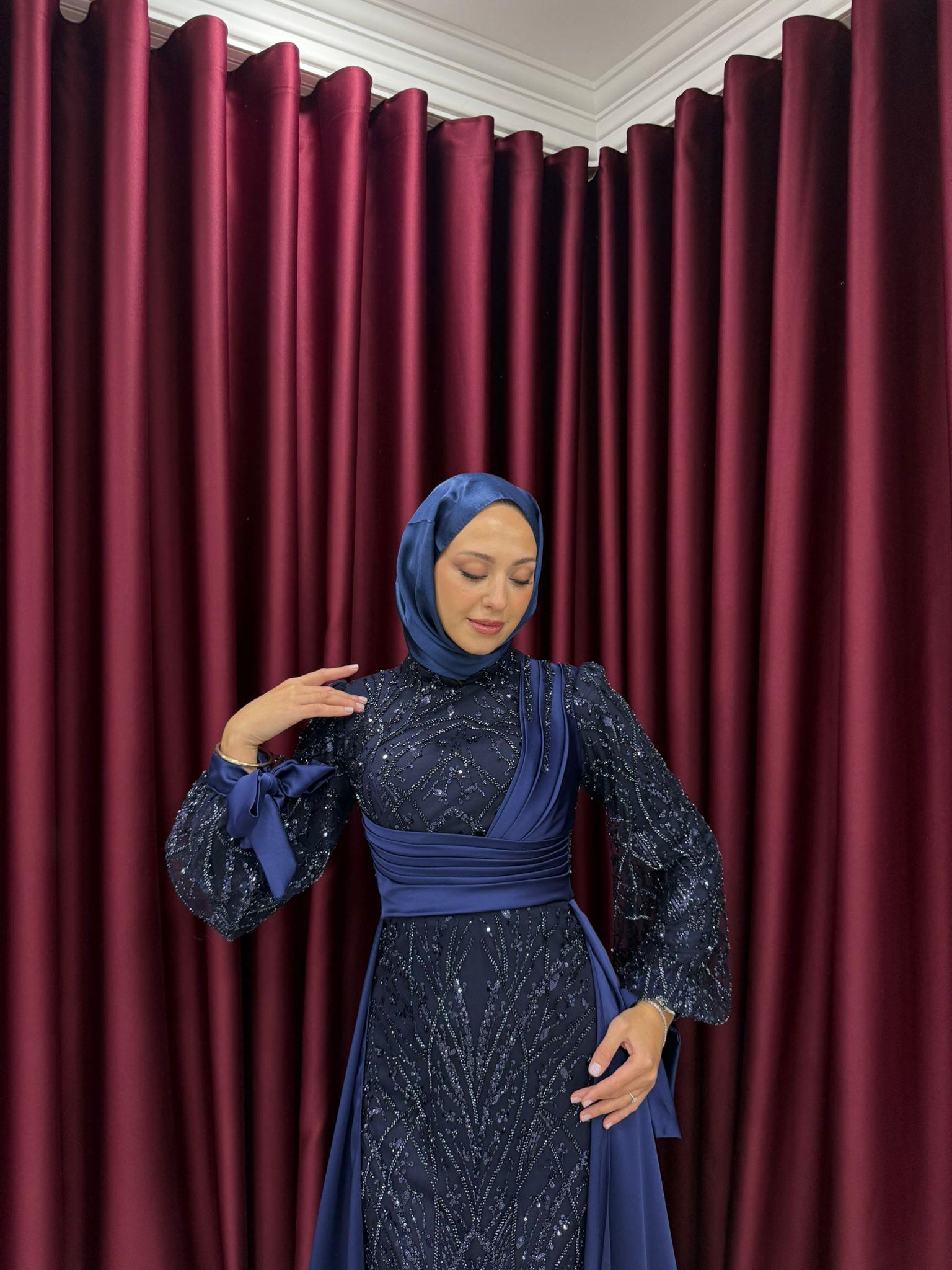 Abiye
Minel Abiye Lacivert