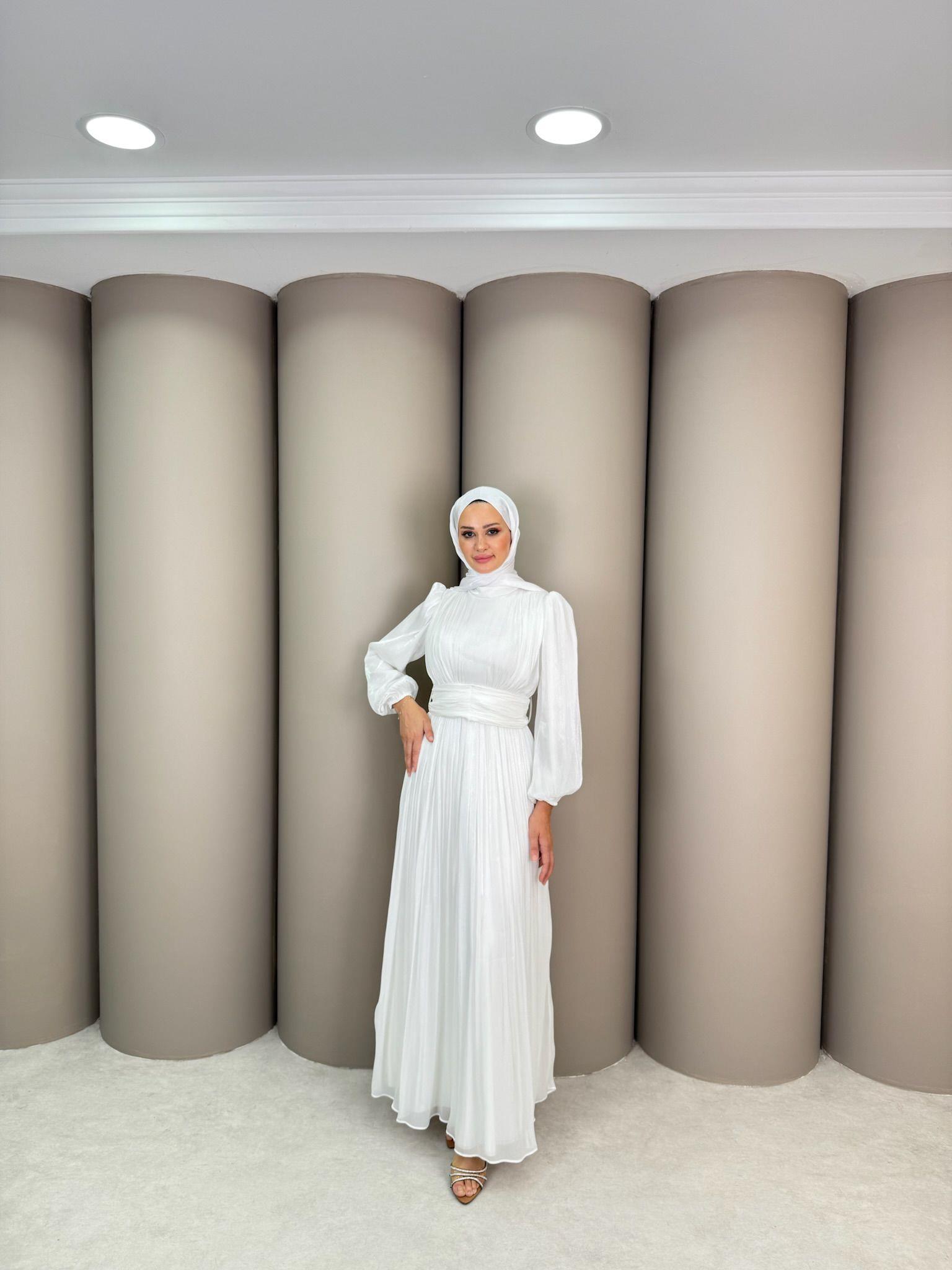 Abiye
Müge Abiye Beyaz