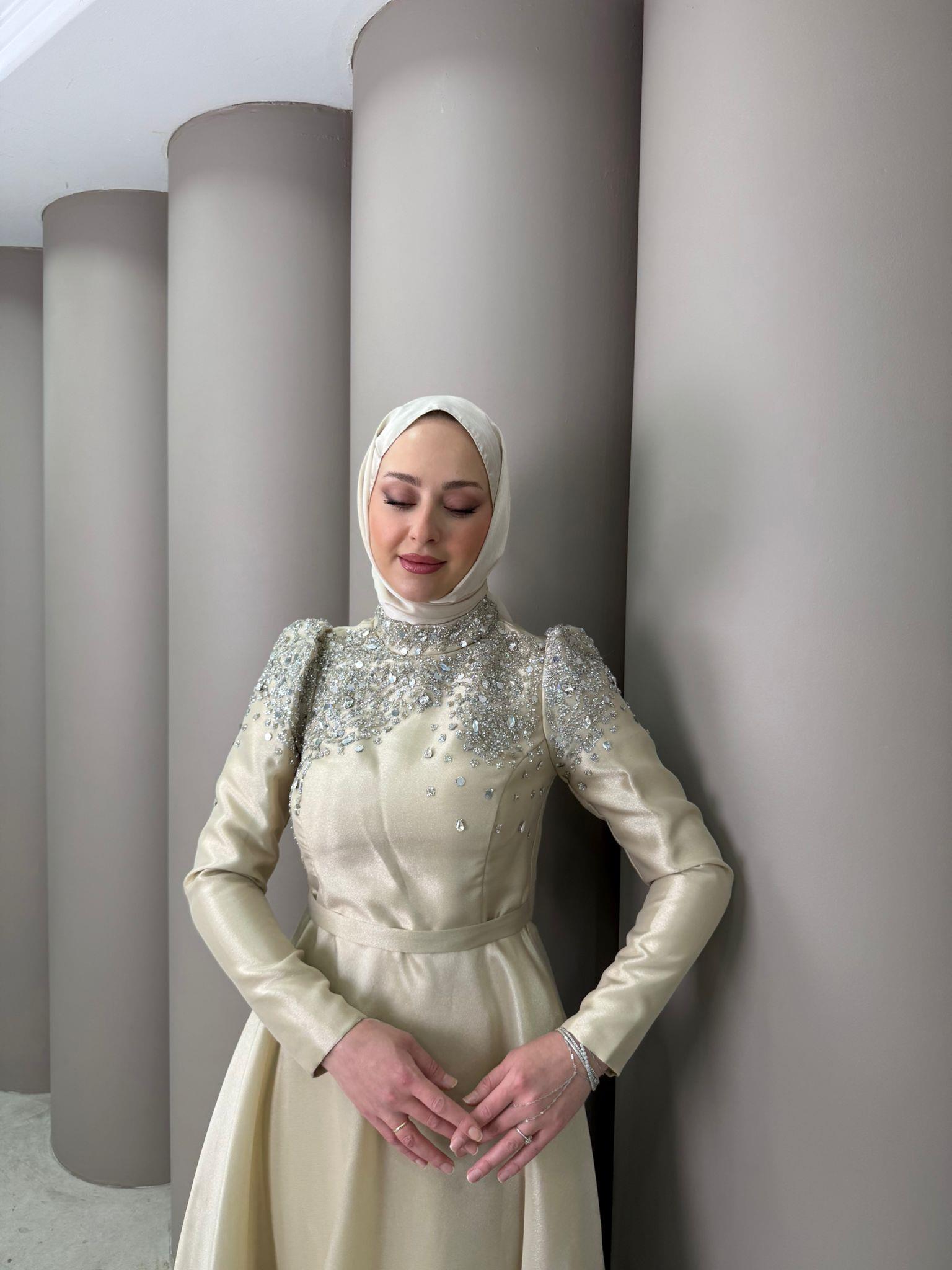 Abiye
Pera Elbise Gold