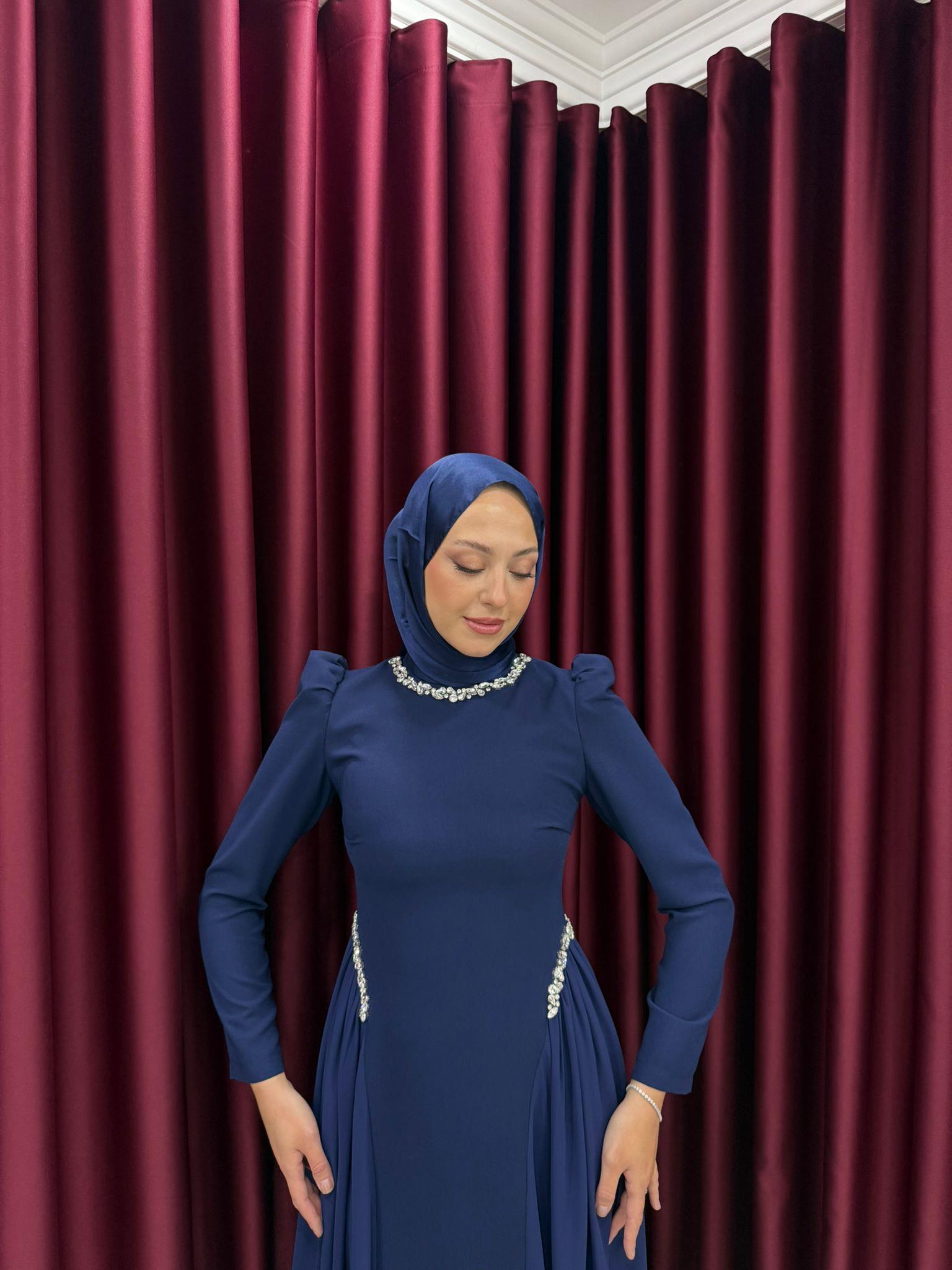 Abiye
Pretty Abiye Lacivert