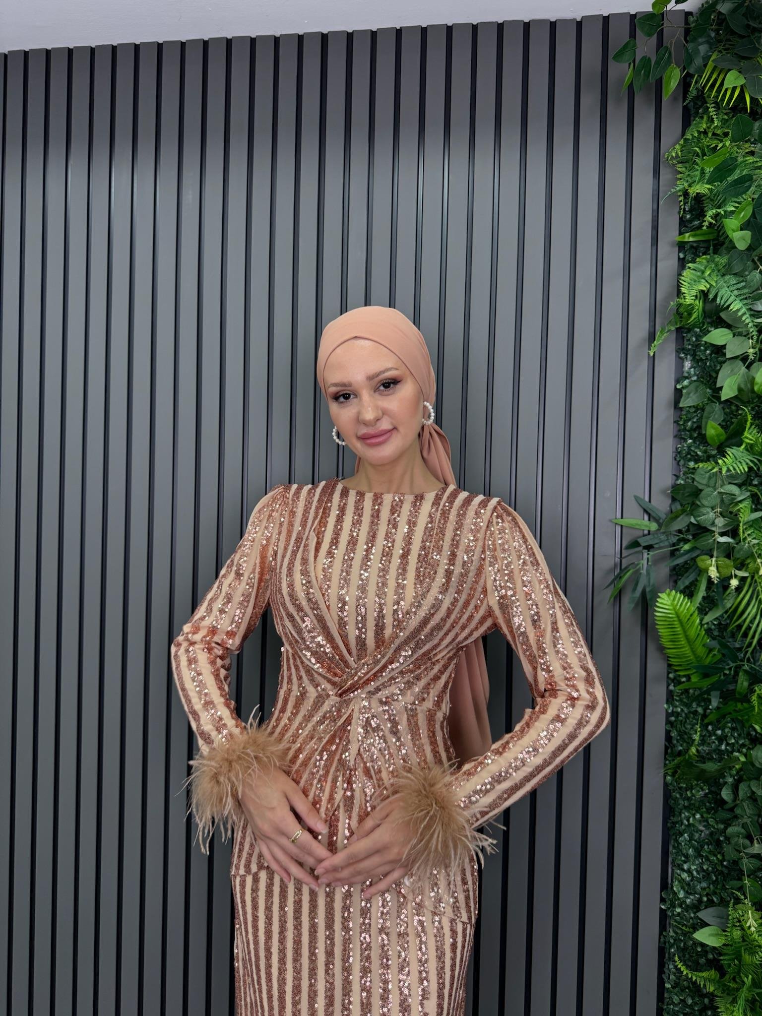 Abiye
Sasha Abiye  Gold 