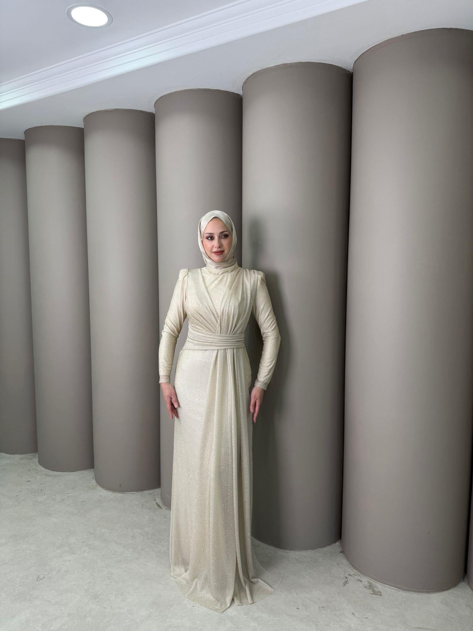 Abiye
Seda Abiye Bej