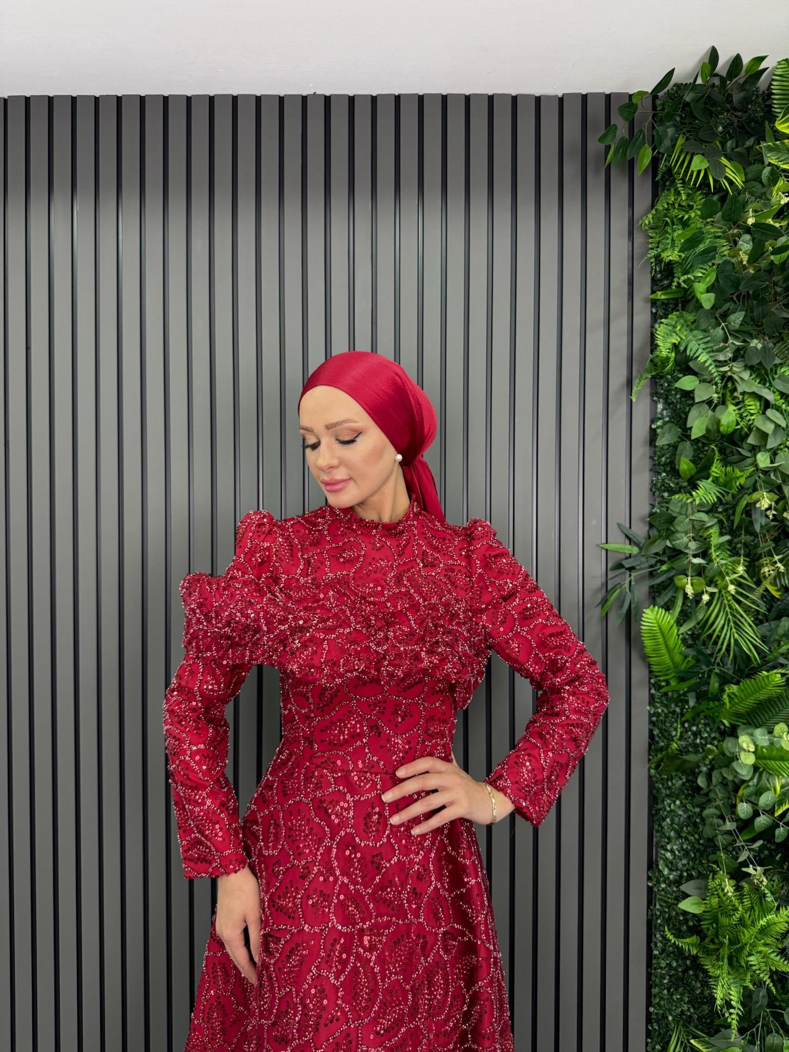 Abiye
Senoria Abiye Bordo