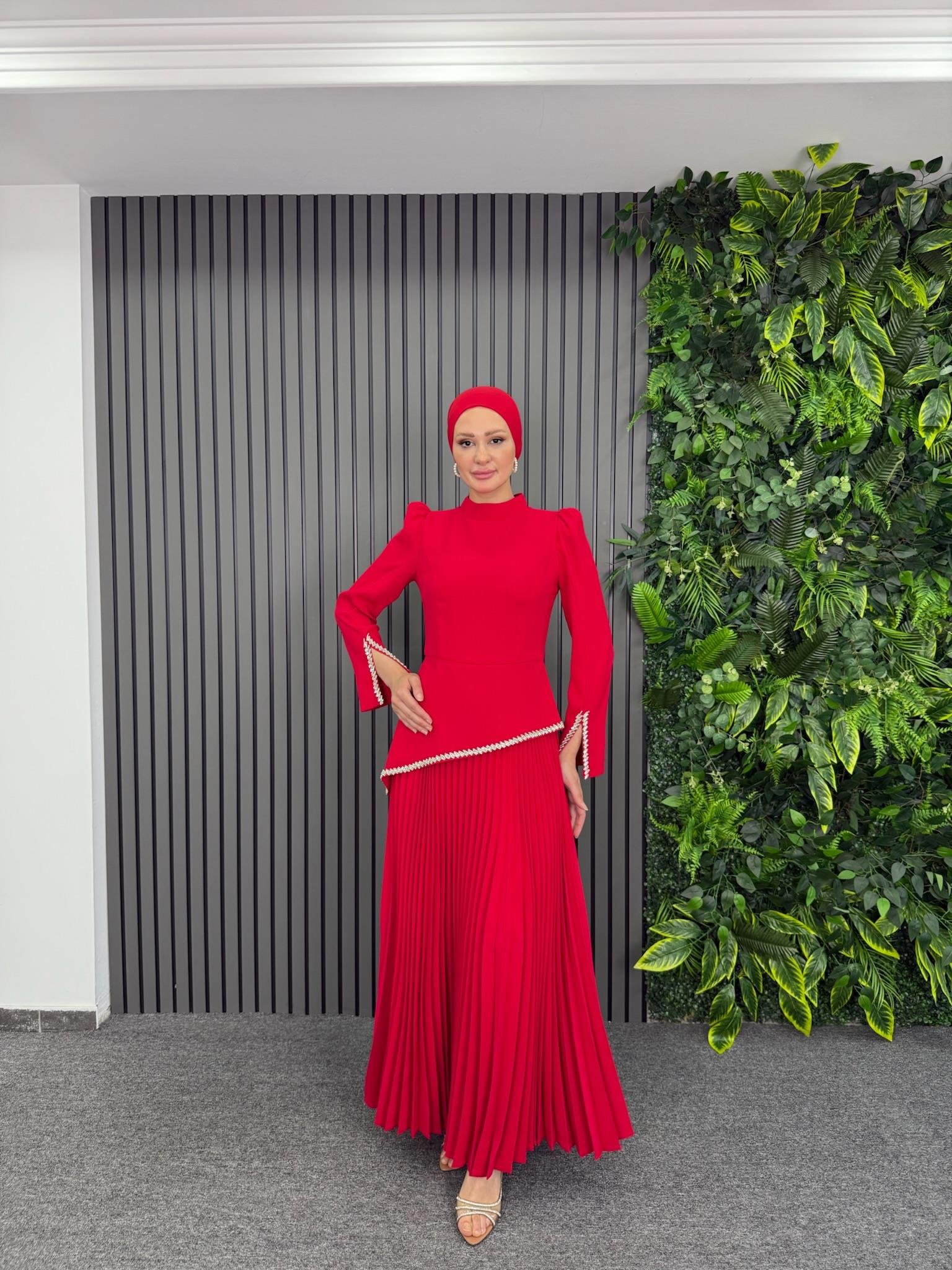 Abiye
Sude Abiye Bordo