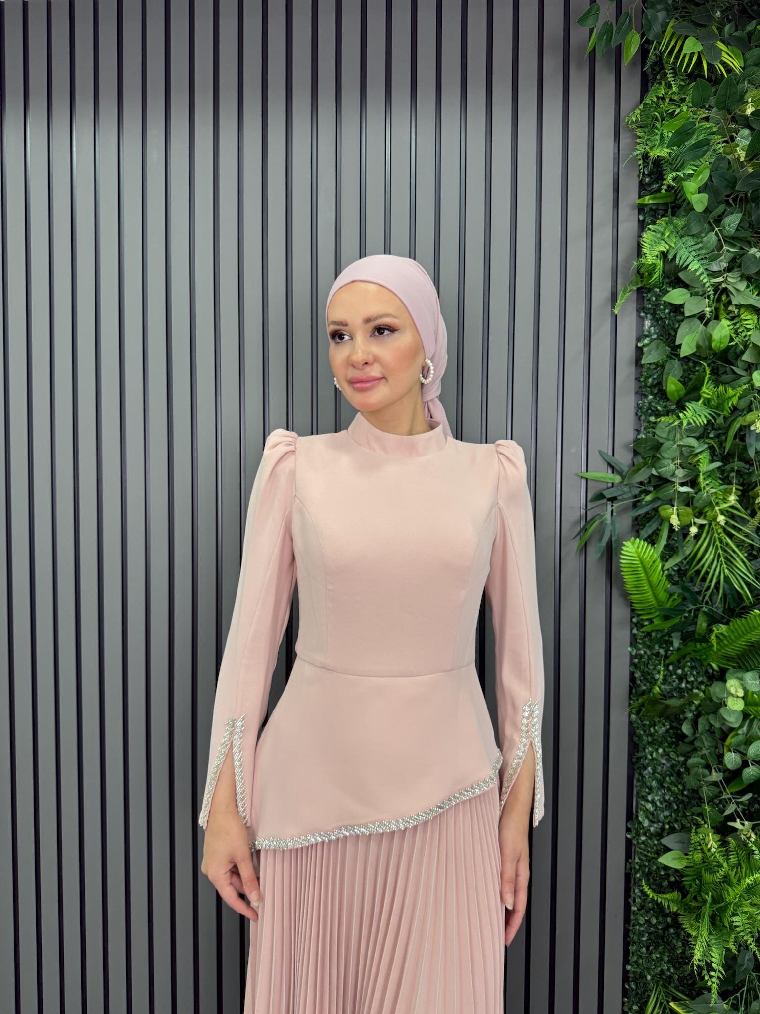 Abiye
Sude Abiye Pudra