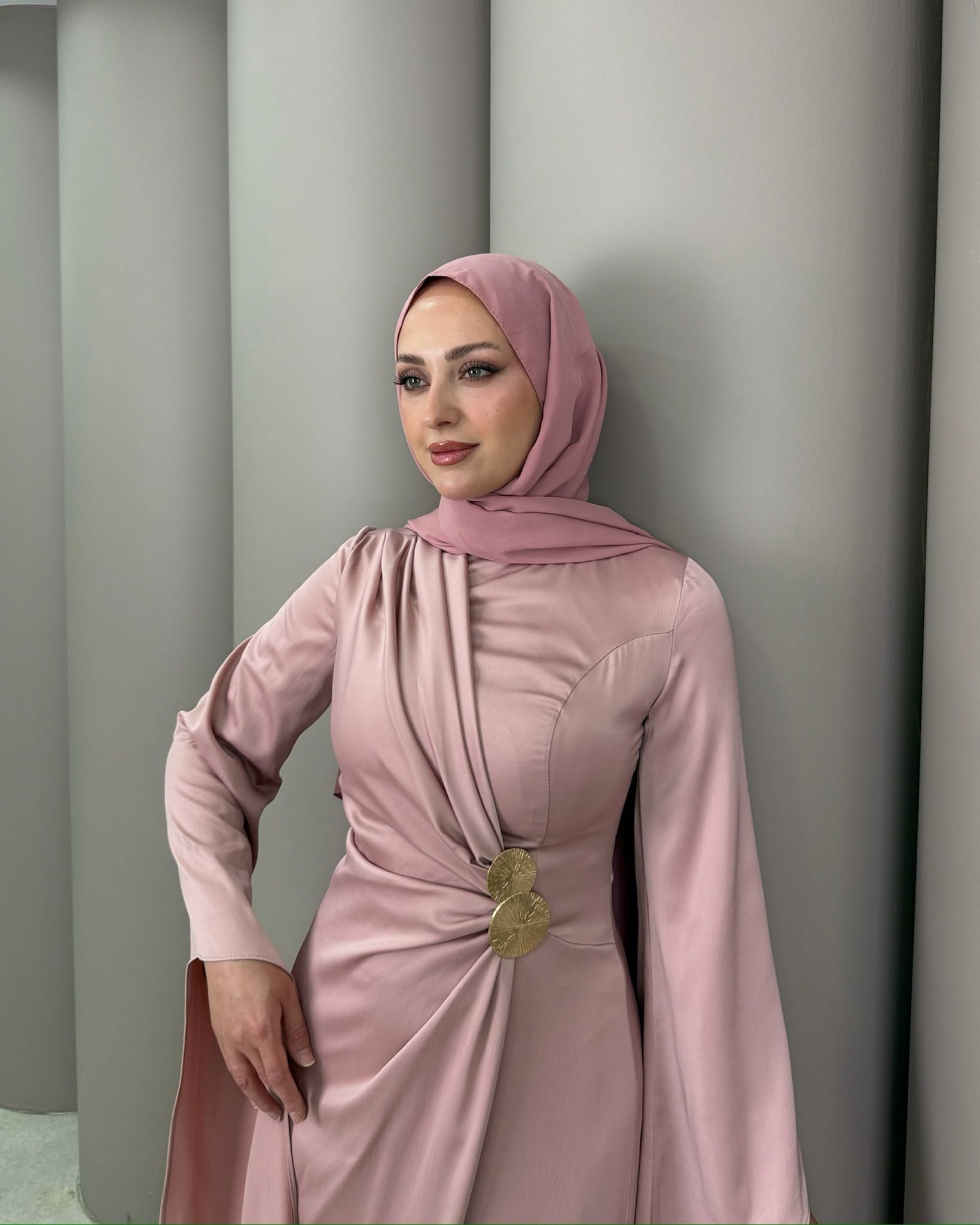Abiye
Vione Abiye Pembe