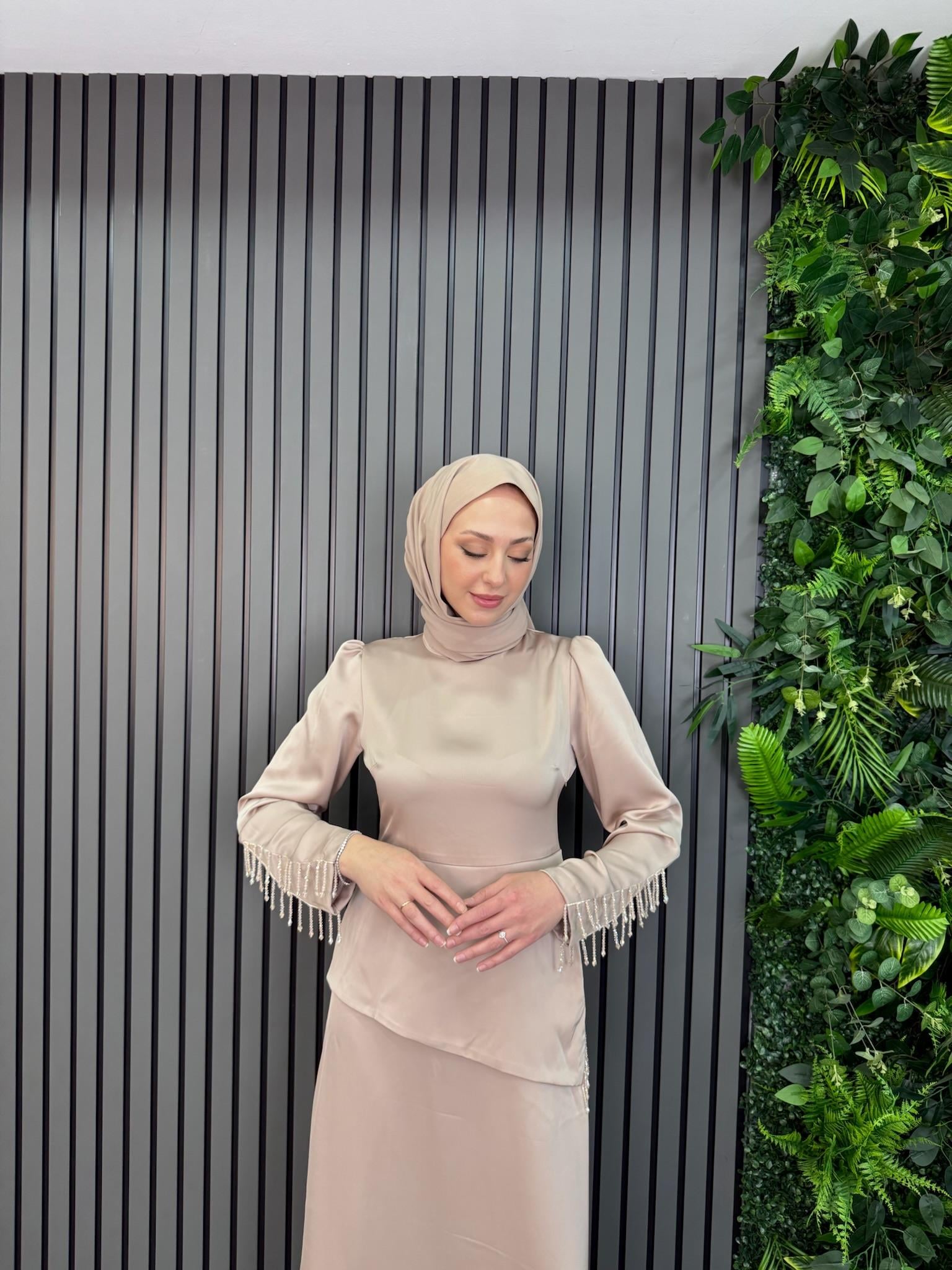 Elbise
Asude Elbise Taş