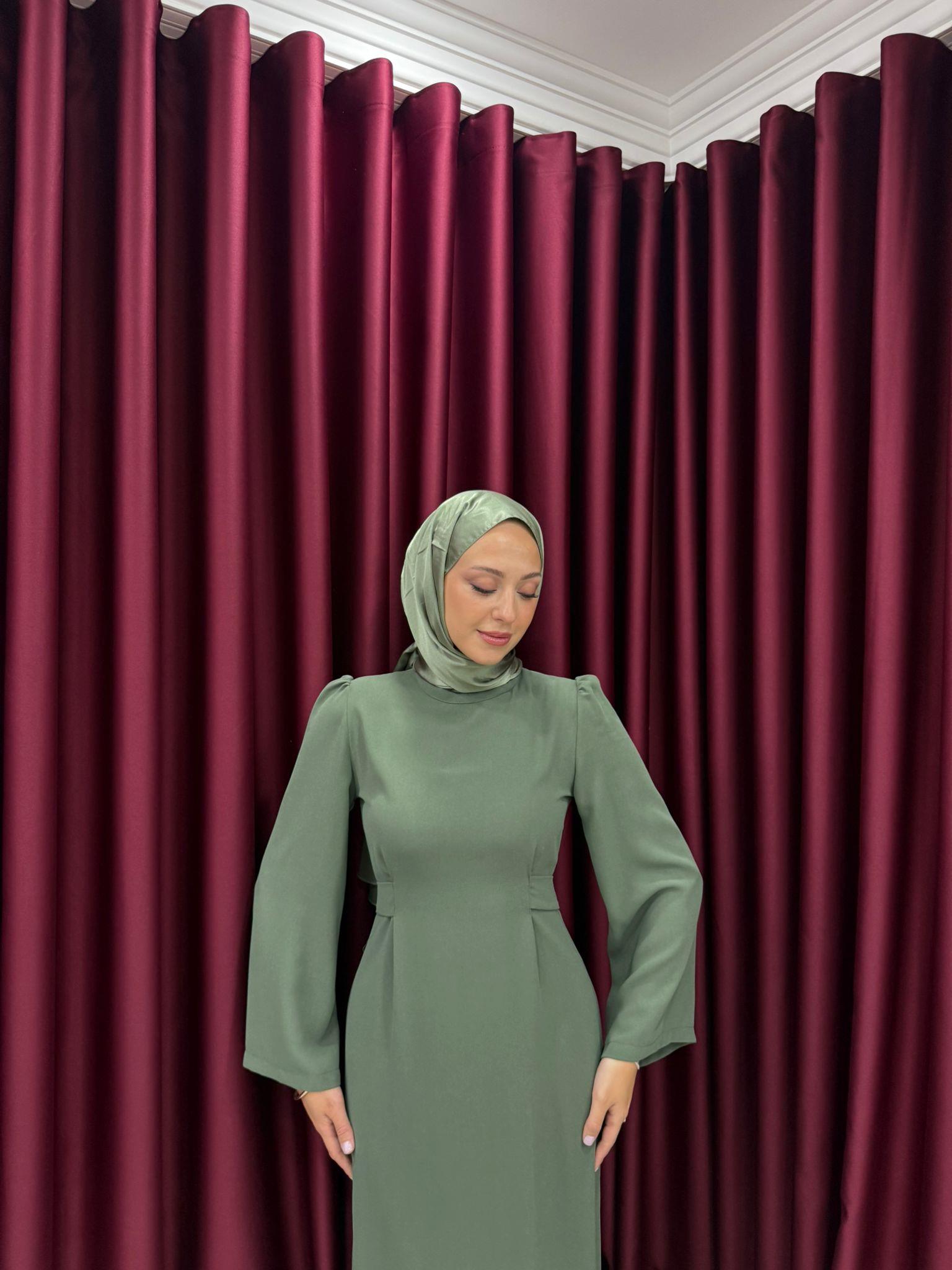 Elbise
Kendinden Kemerli Elbise Haki 