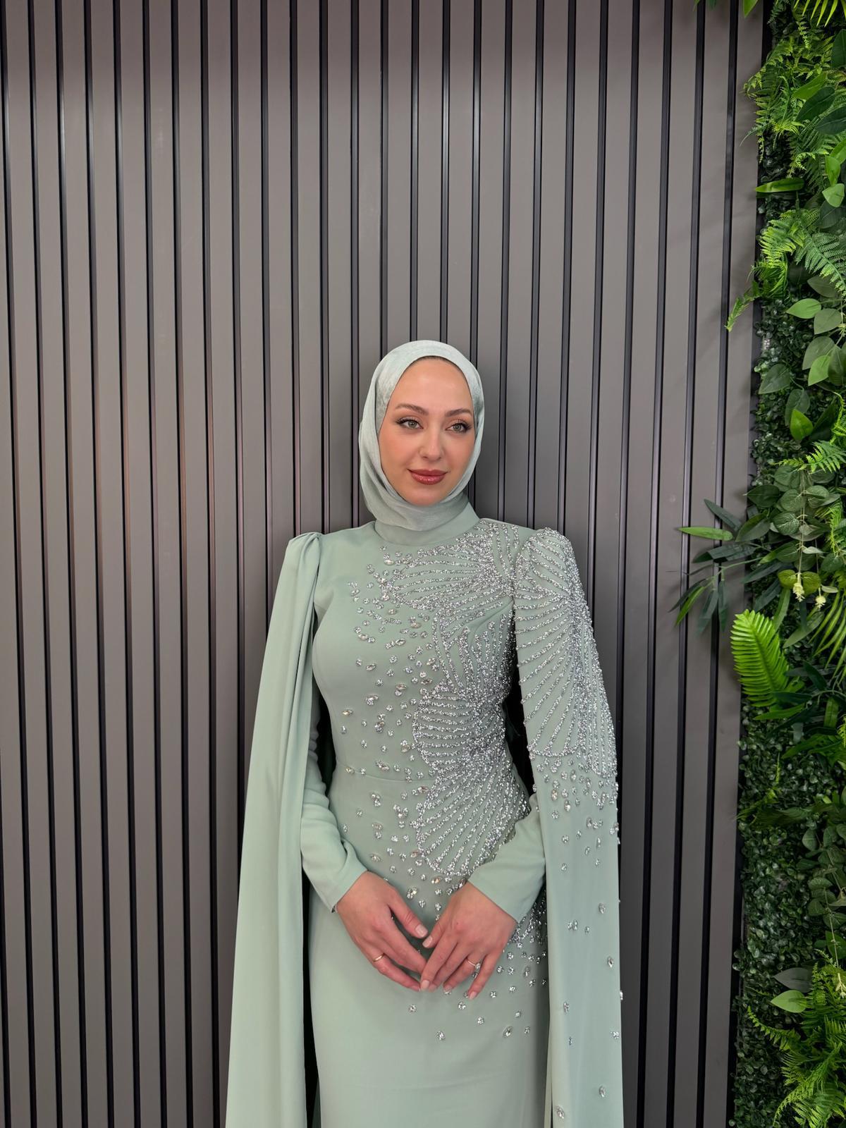 En Yeniler
Aysima Abiye Su Yeşili