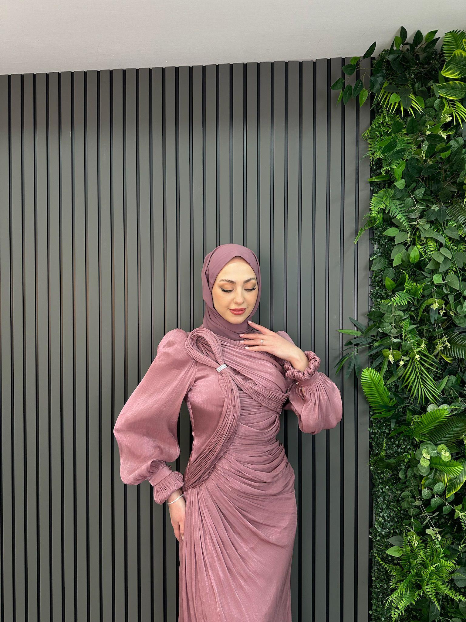 En Yeniler
Eftelya Abiye Gül Kurusu