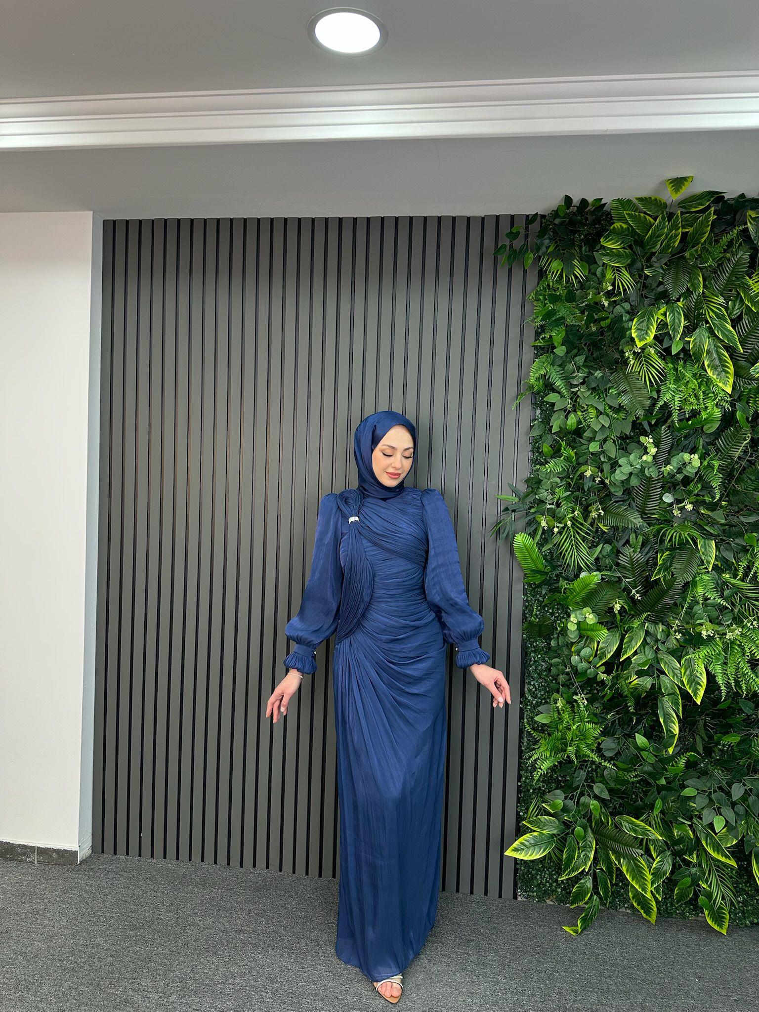 En Yeniler
Eftelya Abiye Lacivert