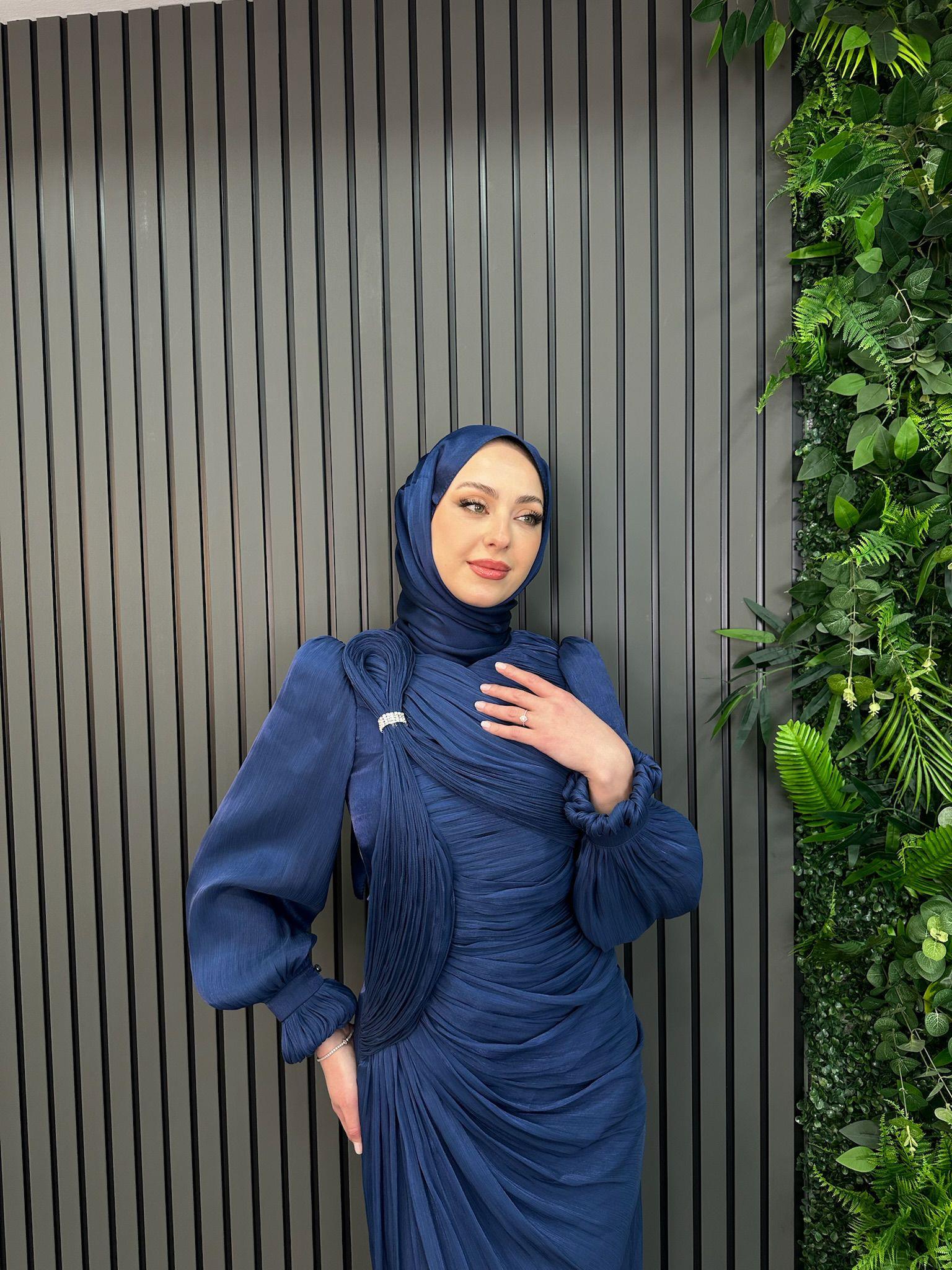 En Yeniler
Eftelya Abiye Lacivert