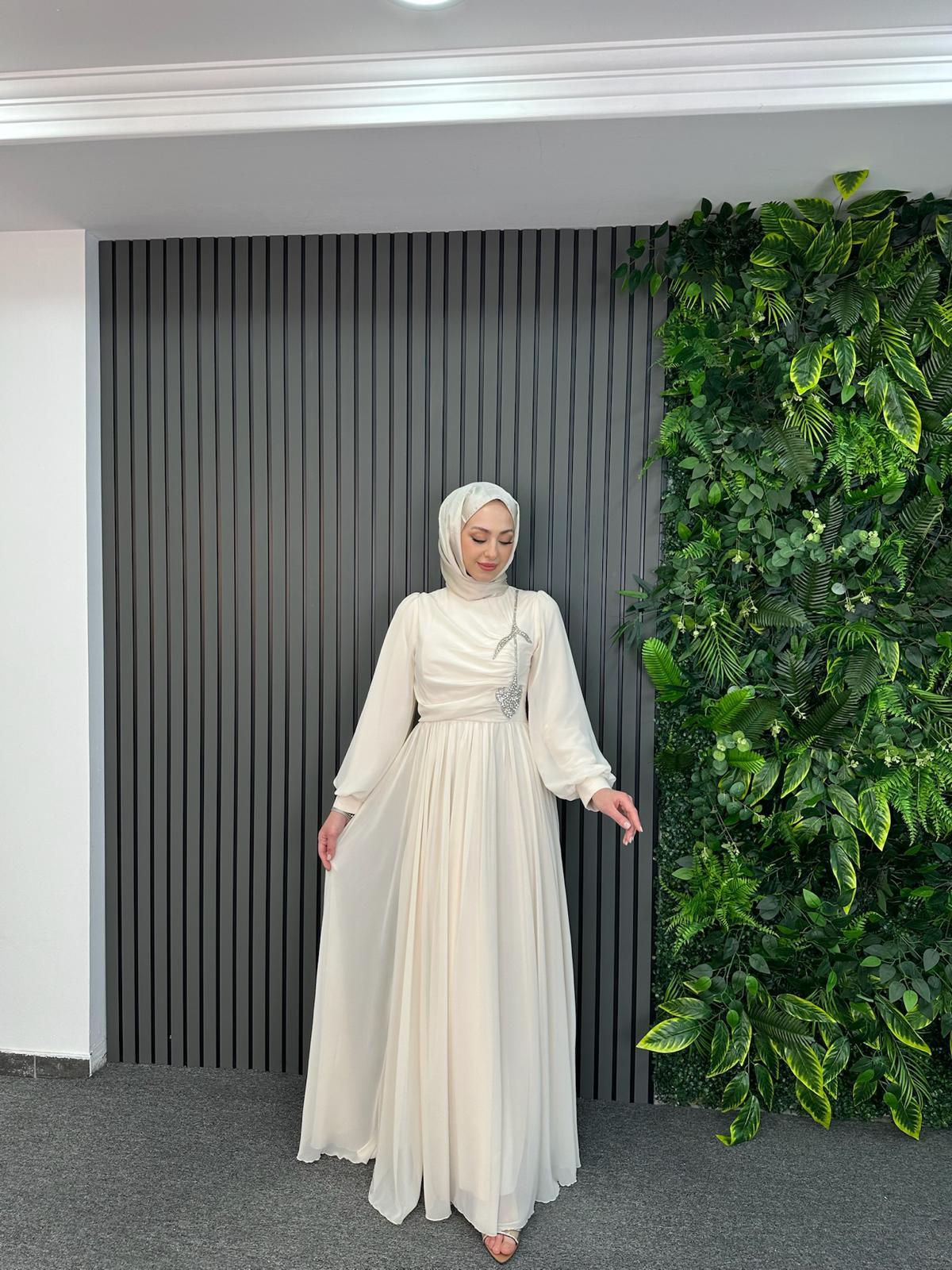 En Yeniler
Ender Abiye Bej