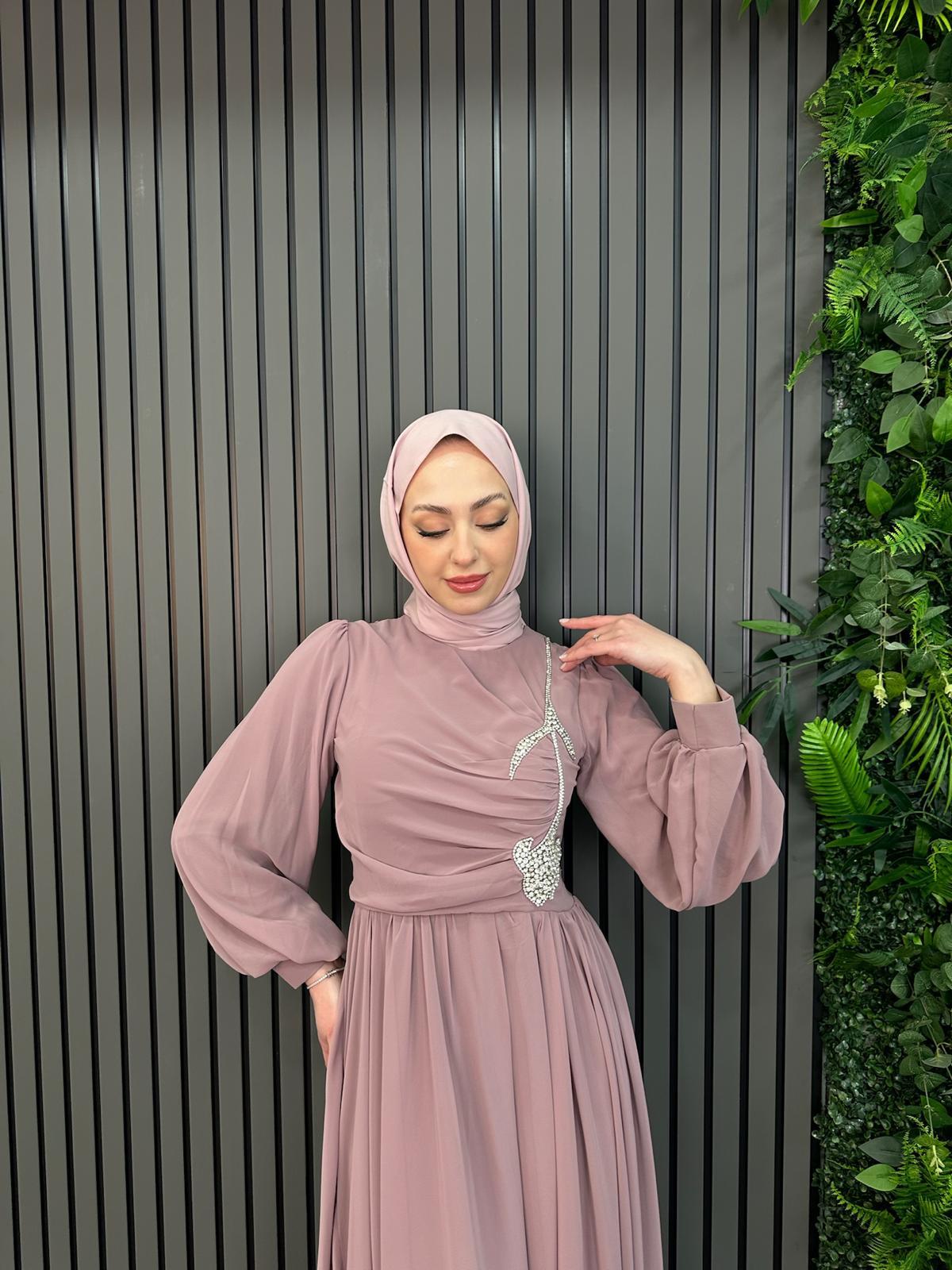 En Yeniler
Ender Abiye Gül Kurusu