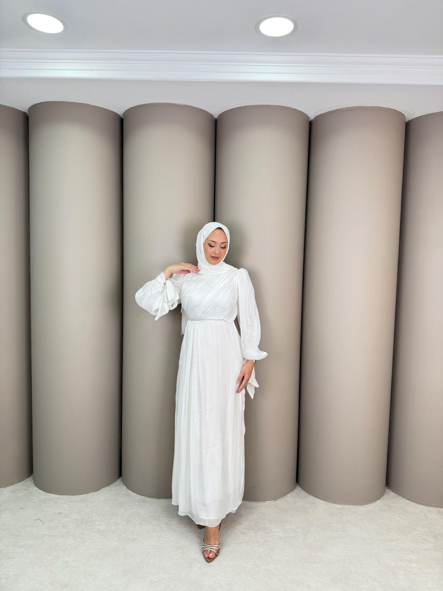 En Yeniler
Lidya Abiye Beyaz