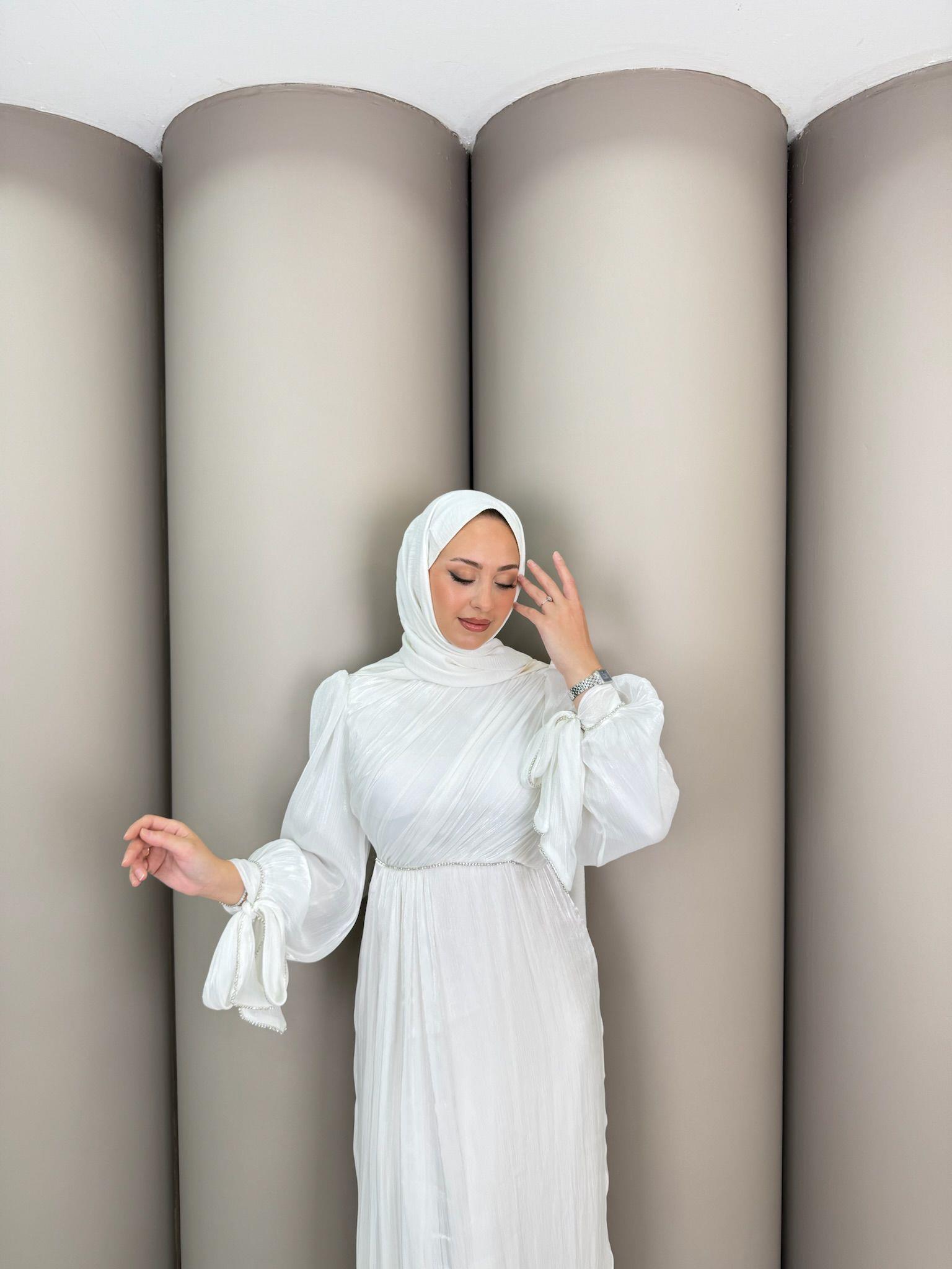 En Yeniler
Lidya Abiye Beyaz