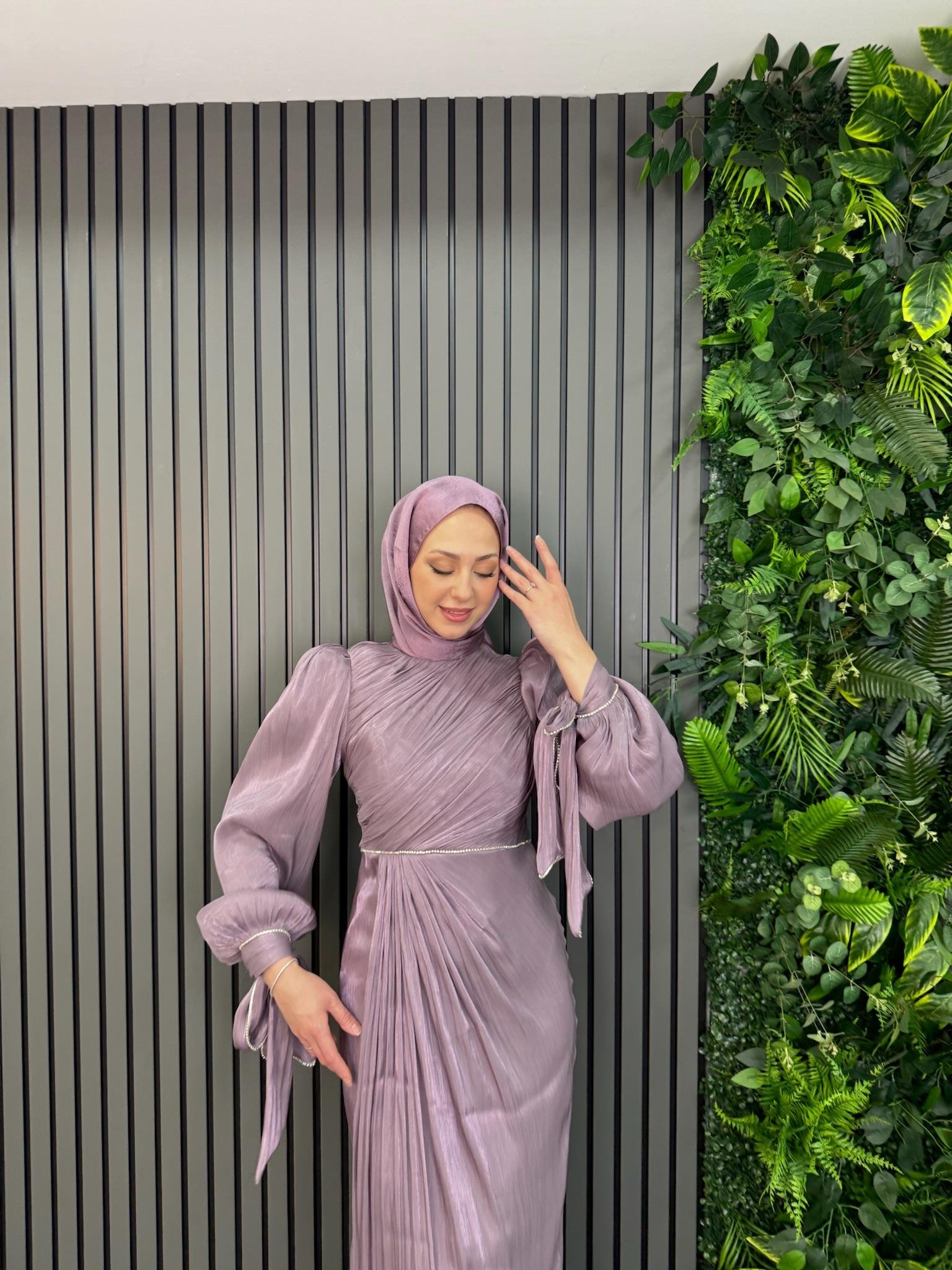 En Yeniler
Lidya Abiye Koyu Lila