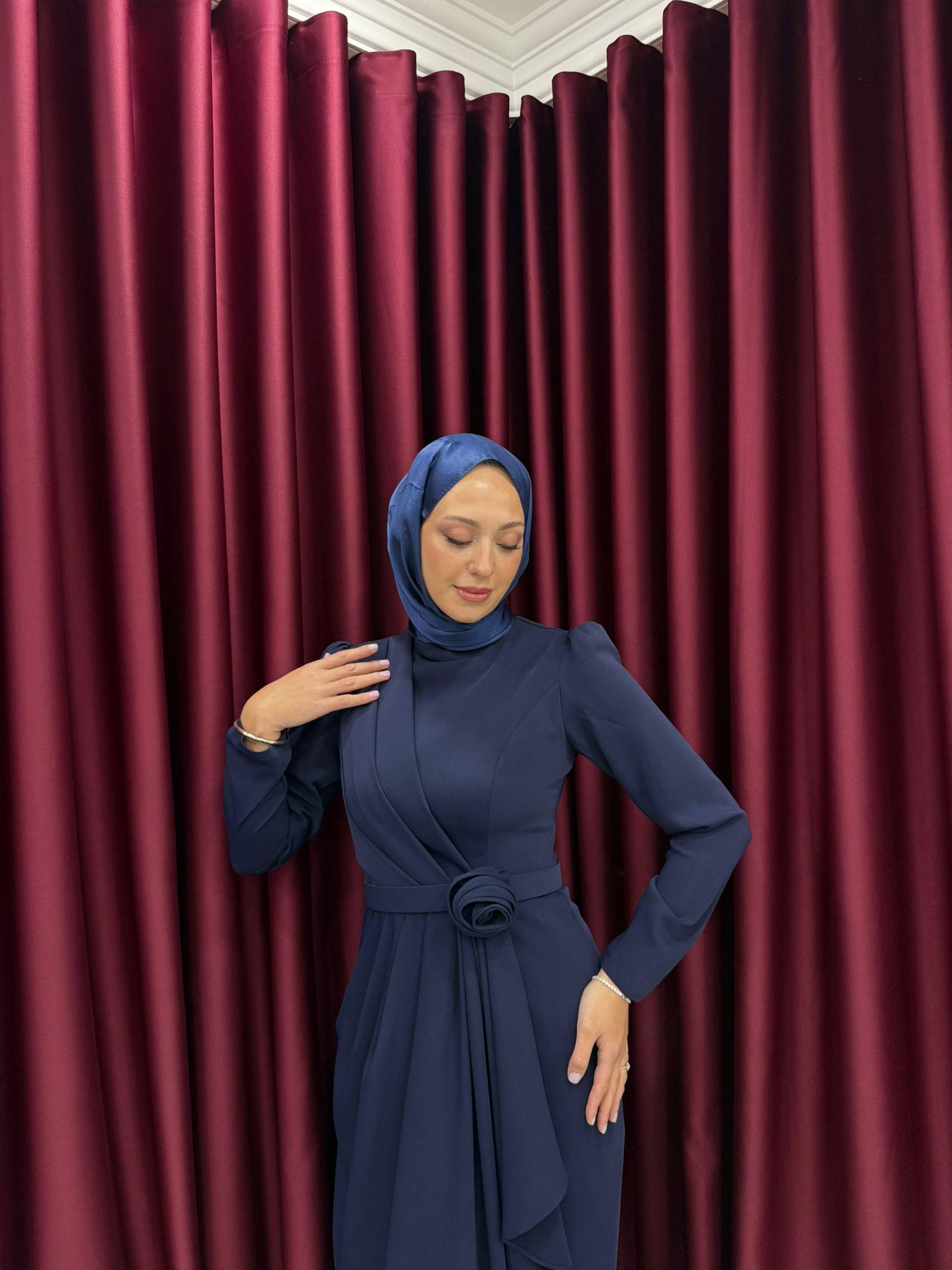 En Yeniler
Olivia Abiye Lacivert