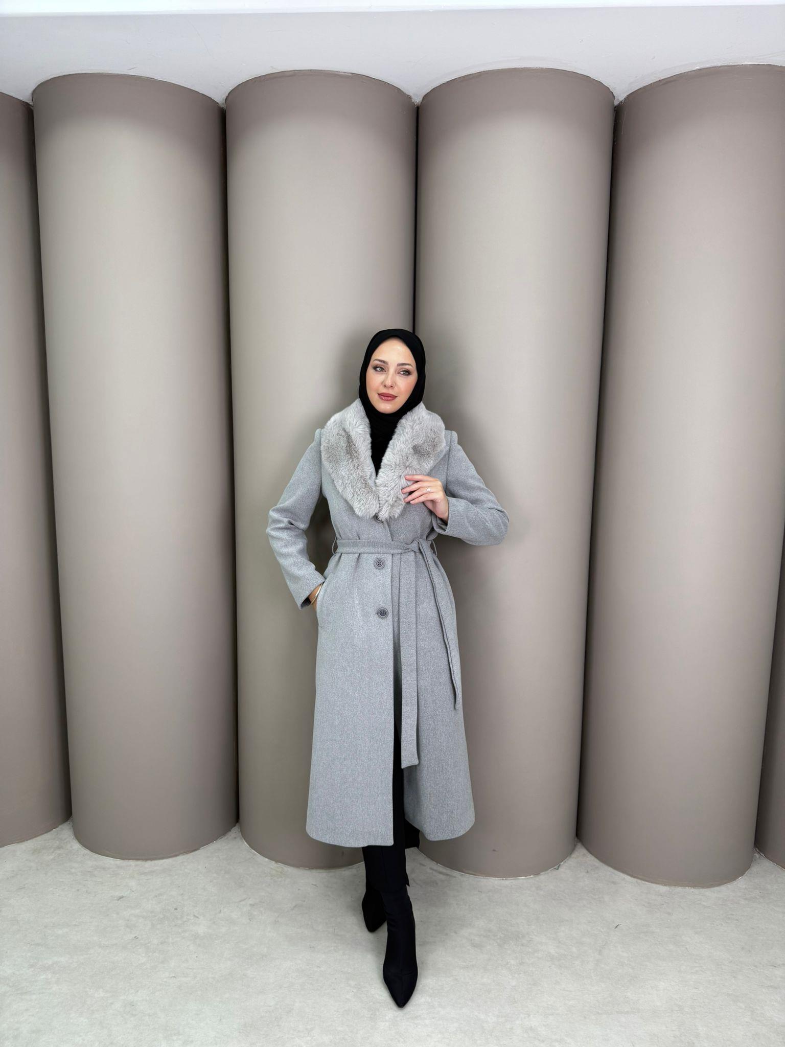 En Yeniler
Yakası Kürklü Kaban Gri