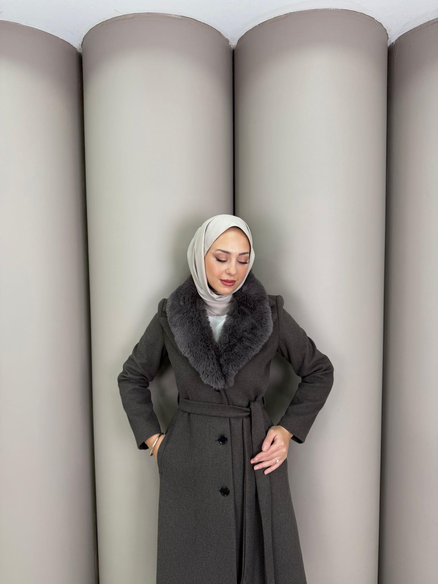 En Yeniler
Yakası Kürklü Kaban Kahve