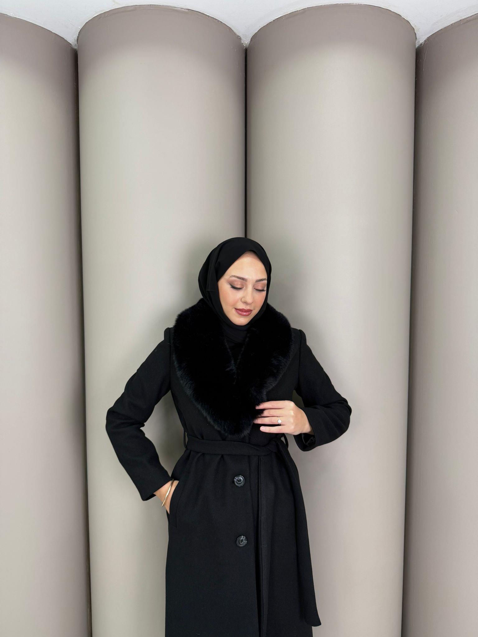 En Yeniler
Yakası Kürklü Kaban Siyah