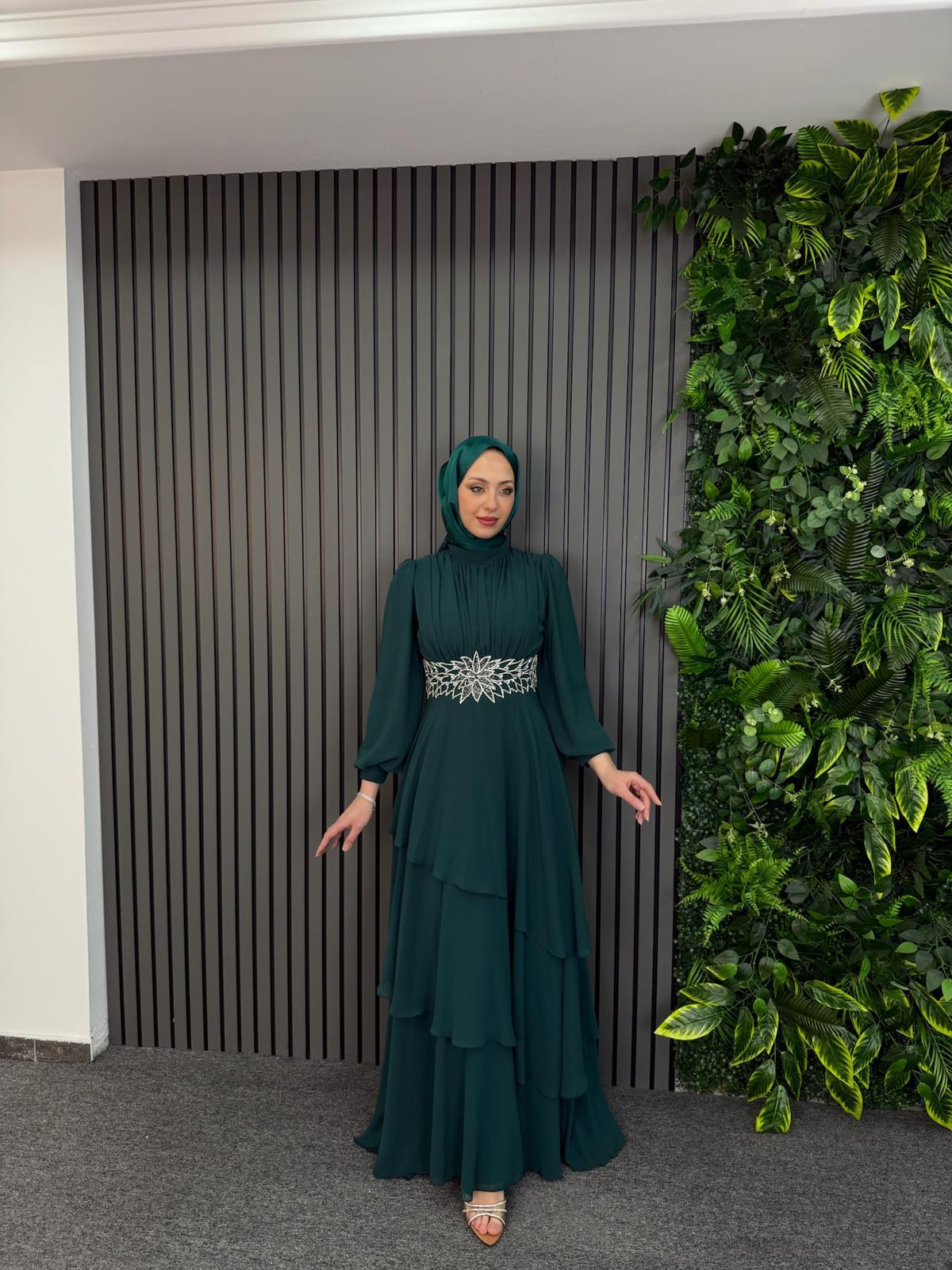 En Yeniler
Yaren Abiye Zümrüt Yeşil